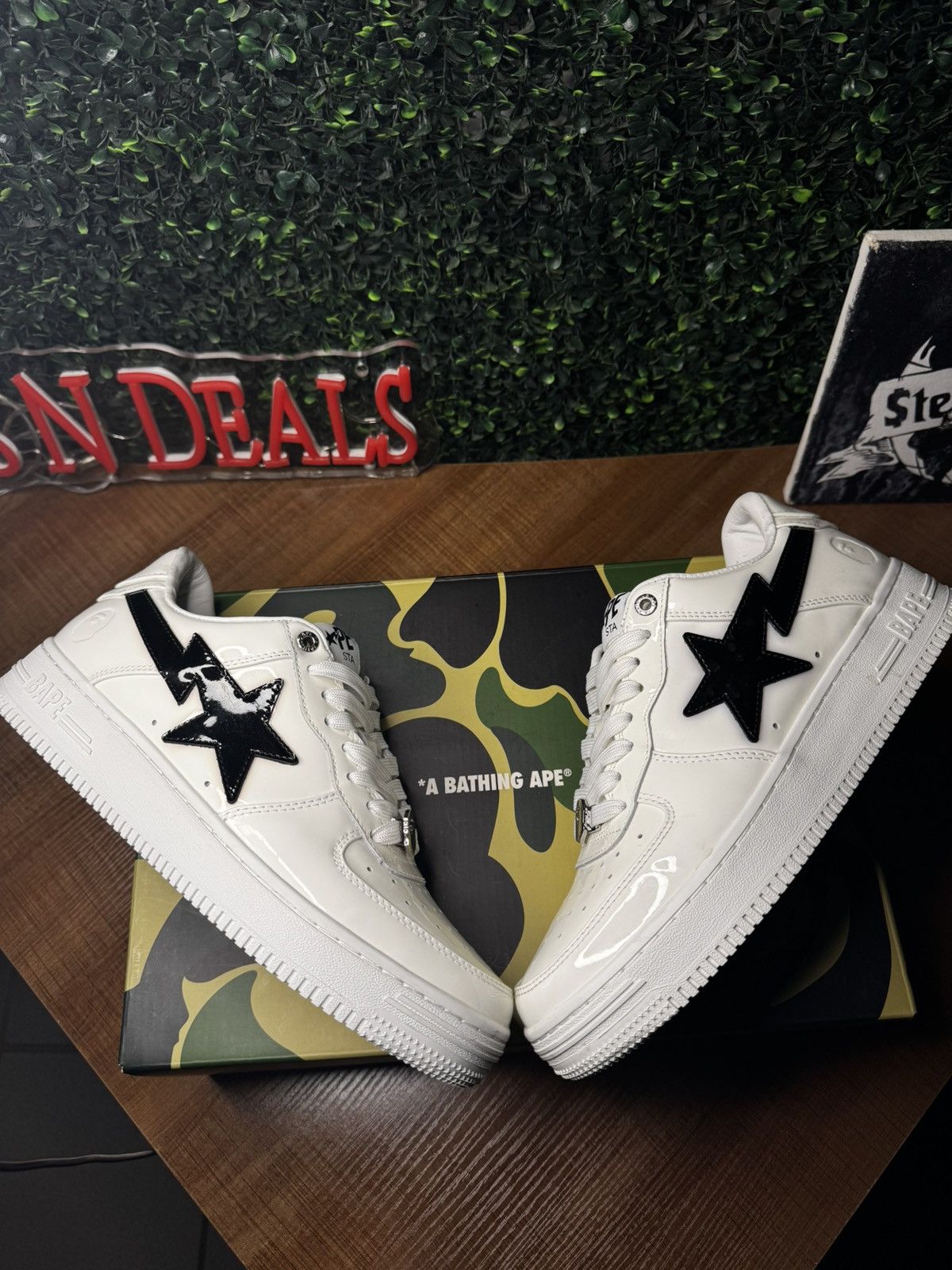 Bape Bapesta #1 white black patent leather Size US 8 / EU 41 - 3 Thumbnail