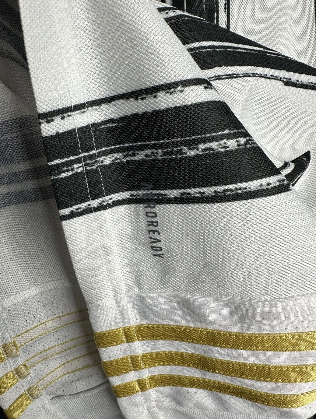 Adidas Juventus 2020/21 Home Football Adidas Shirt Men’s Large Size US L / EU 52-54 / 3 - 9 Thumbnail