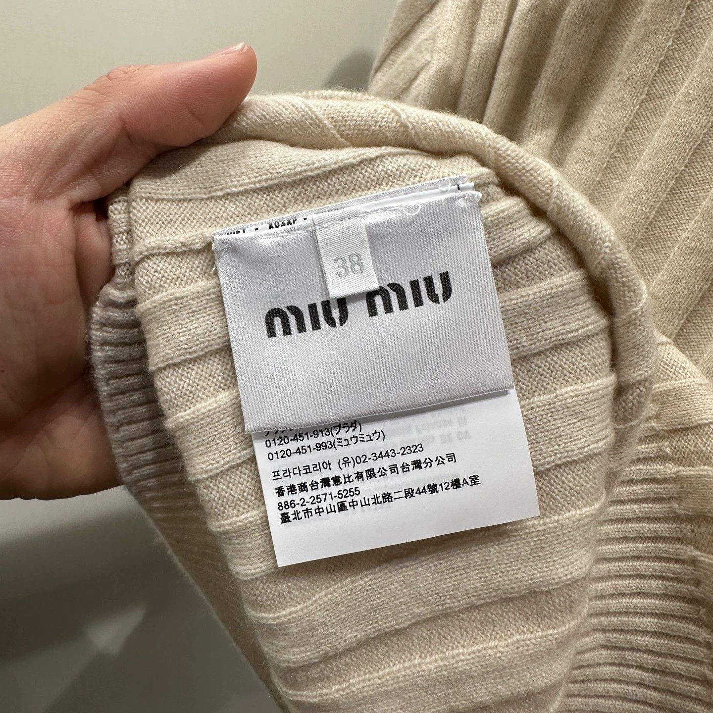 Miu Miu MIU MIU mar05 cashmere logo letter Polo 38 Size XS / US 0-2 / IT 36-38 - 4 Thumbnail