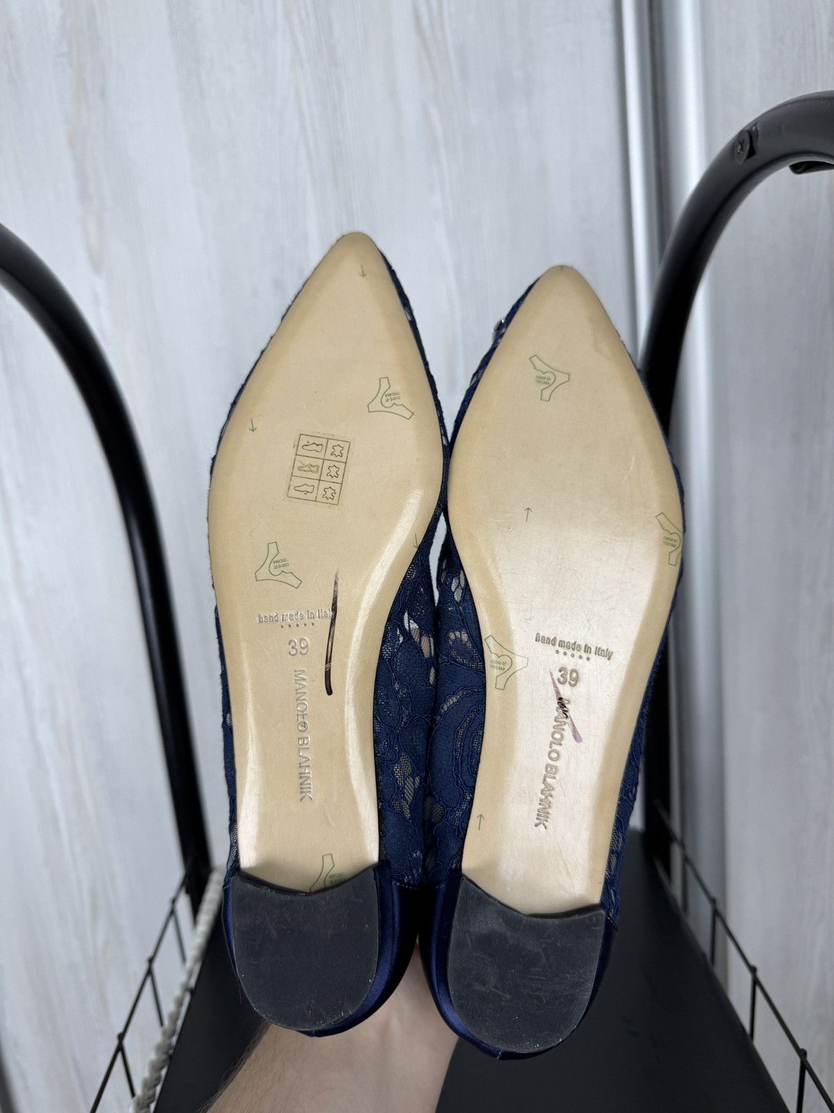 Manolo Blahnik Manolo Blahnik Navy Blue Lace and Satin Hangisi Ballet Flats Size US 9 / IT 39 - 12 Thumbnail