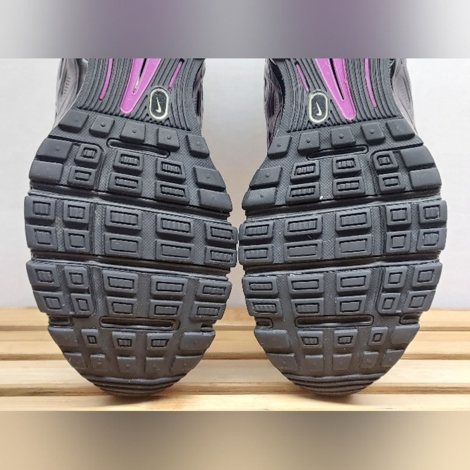 Nike Nike Womens Black Shox Turbo XII Athletic Shoes Size 9.5 Size US 9.5 / IT 39.5 - 10 Thumbnail