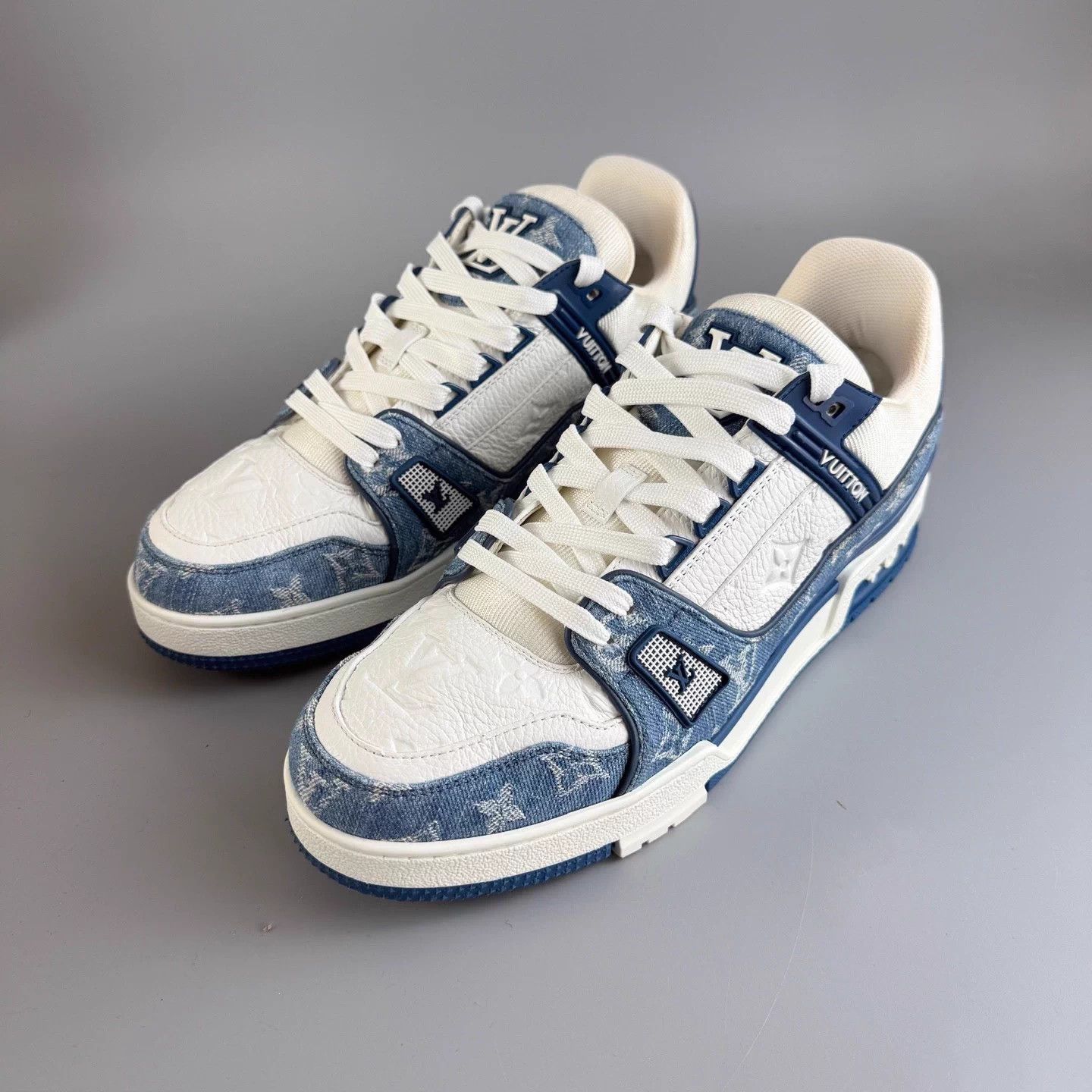 Louis Vuitton LV Trainer white blue denim 42.5 99New YLP4504 Size US 9.5 / EU 42-43 - 1 Thumbnail