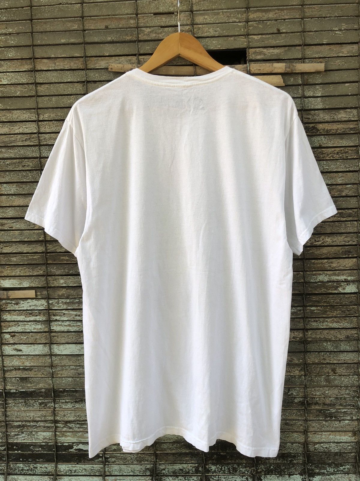 Japanese Brand 🔥RARE🔥Neff Roses Centre Logo Tshirts Size US L / EU 52-54 / 3 - 8 Thumbnail