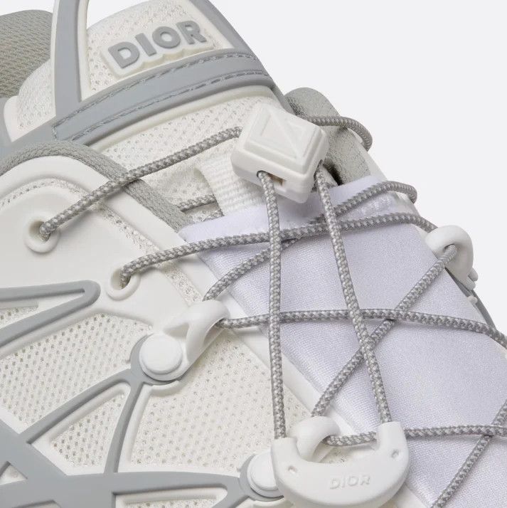 o1w1db10624 B31 Low-Top Sneakers in White Grey