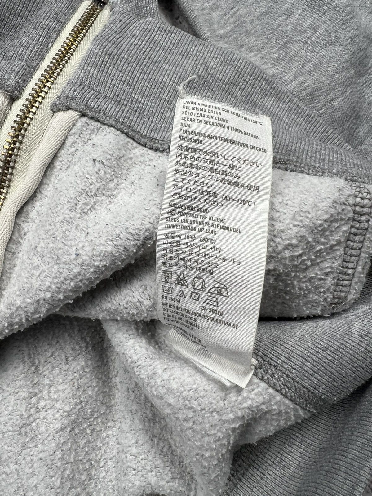 Abercrombie & Fitch Vintage Y2K/2000s Abercrombie & Fitch Zip Hoodie! Size S Size S / US 4 / IT 40 - 5 Thumbnail
