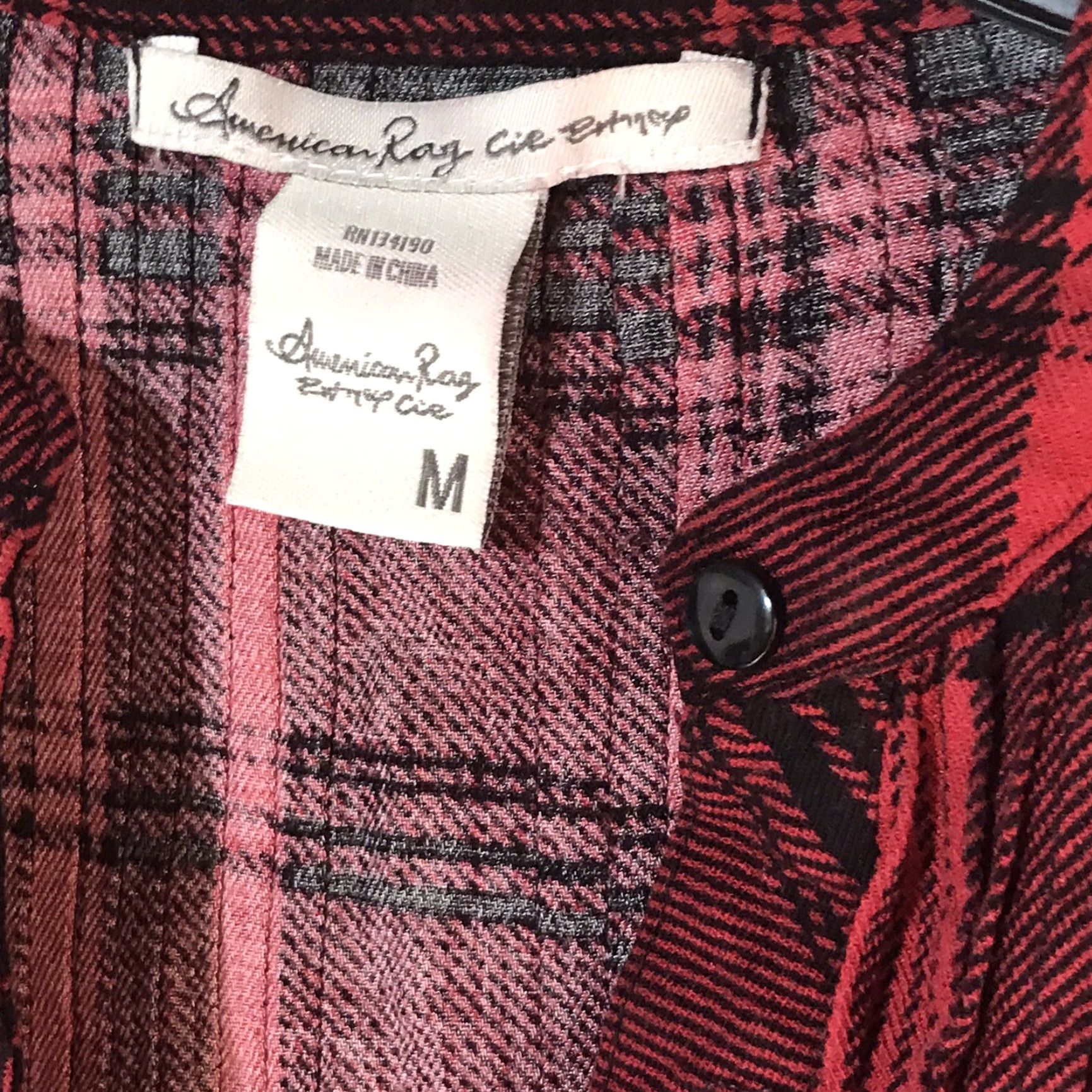 Vintage American Rag 3/4 Sleeve Plaid Button-Up Tunic Women’s M Red/Black Casual Size M / US 6-8 / IT 42-44 - 2 Thumbnail