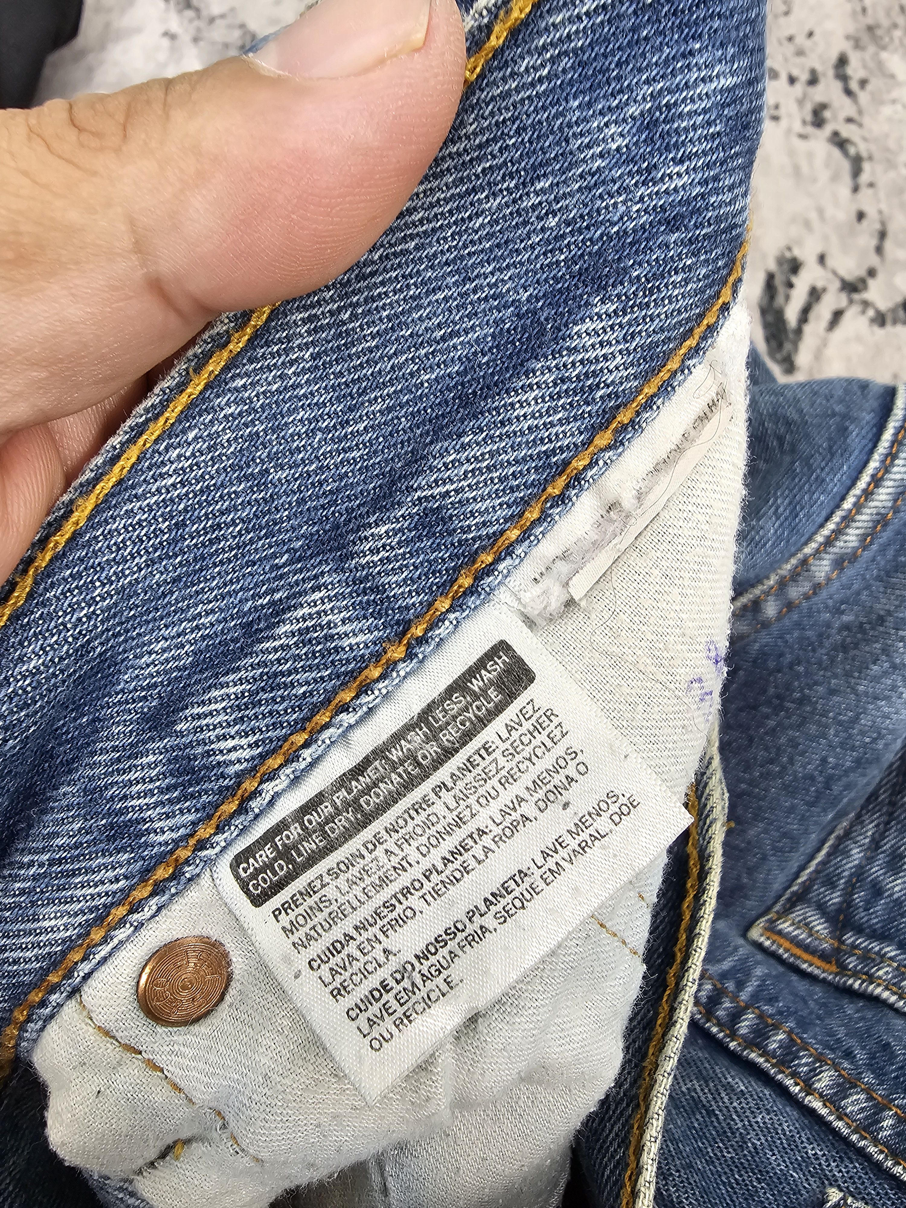 Levi's Vintage LEVIS 501 Medium Wash Blue Jeans L0456 Size 37X34 Size US 37 - 13 Thumbnail