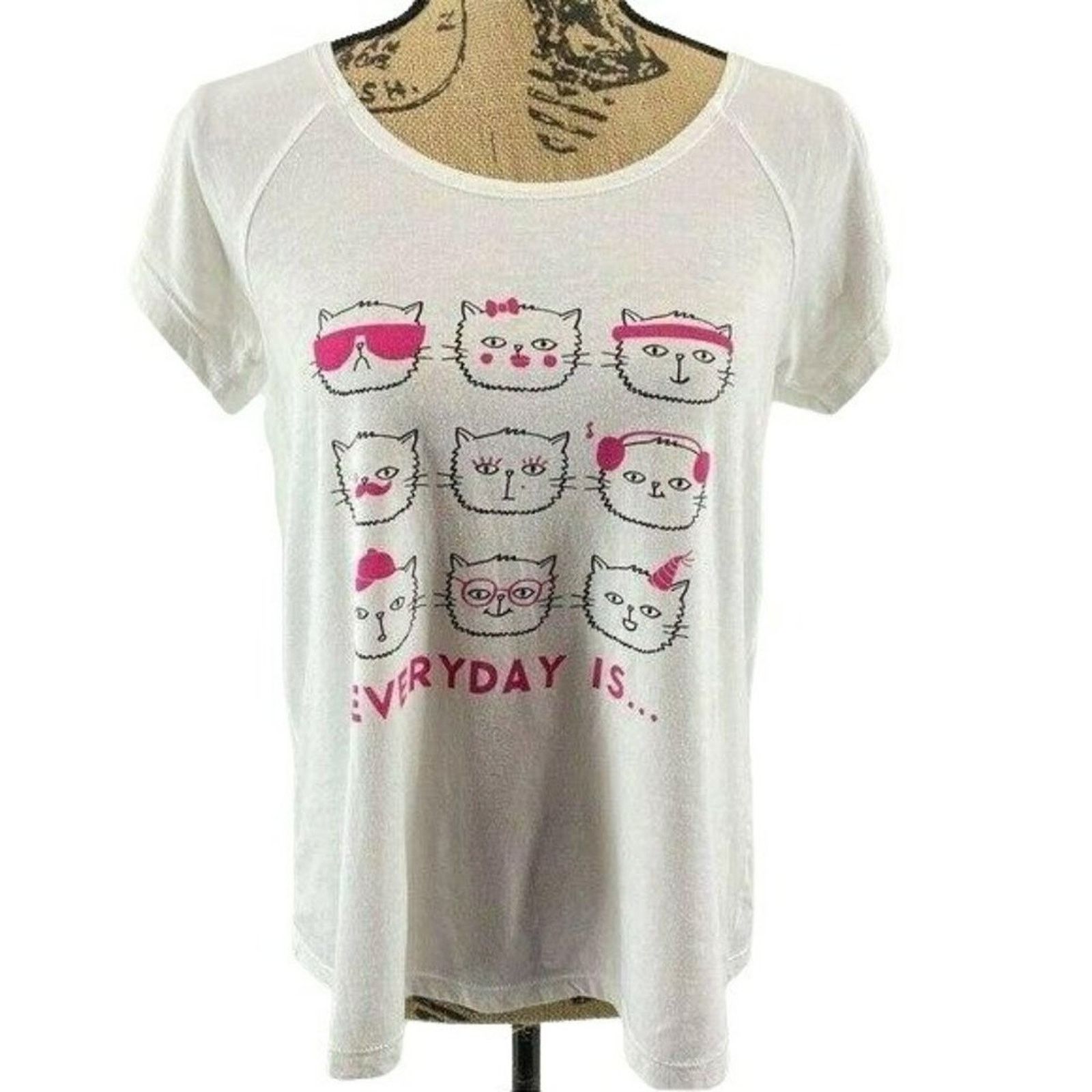 Forever 21 Forever 21 Caturday White Sleep Loose T-Shirt Lingerie S Size ONE SIZE - 2 Thumbnail