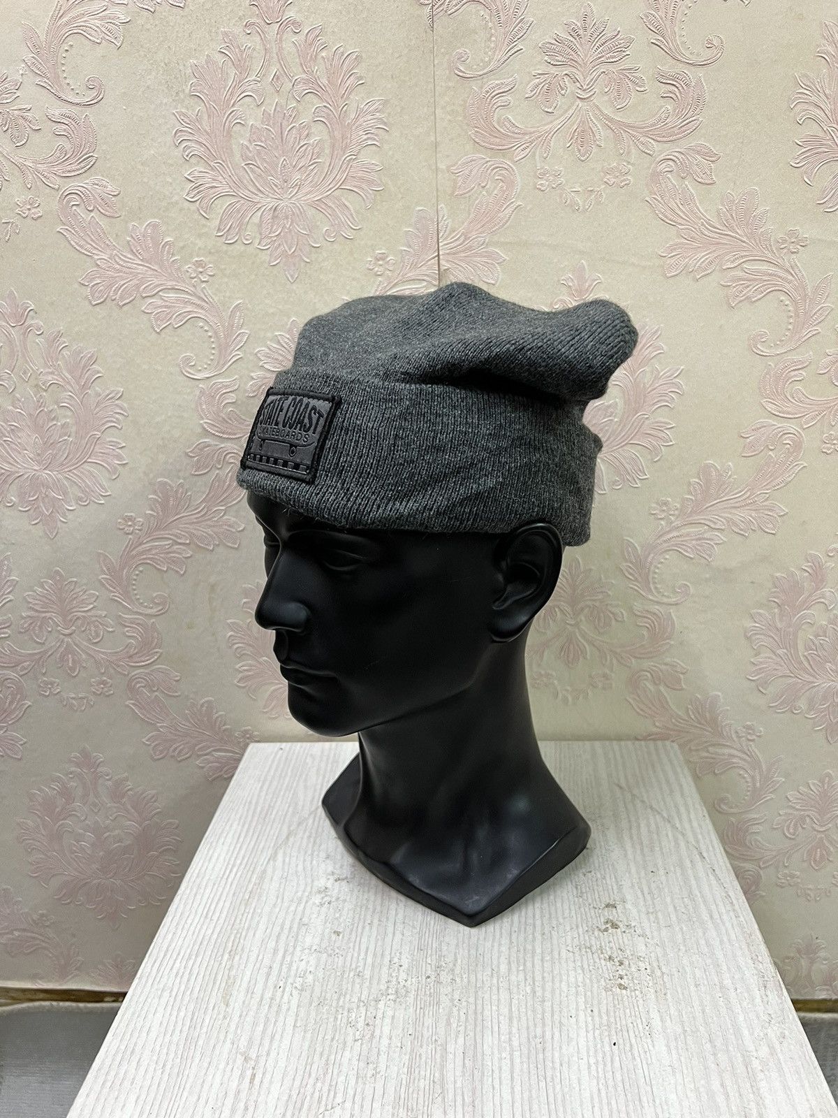 H&M H&M Skateboard Beanie Hats Size ONE SIZE - 3 Thumbnail