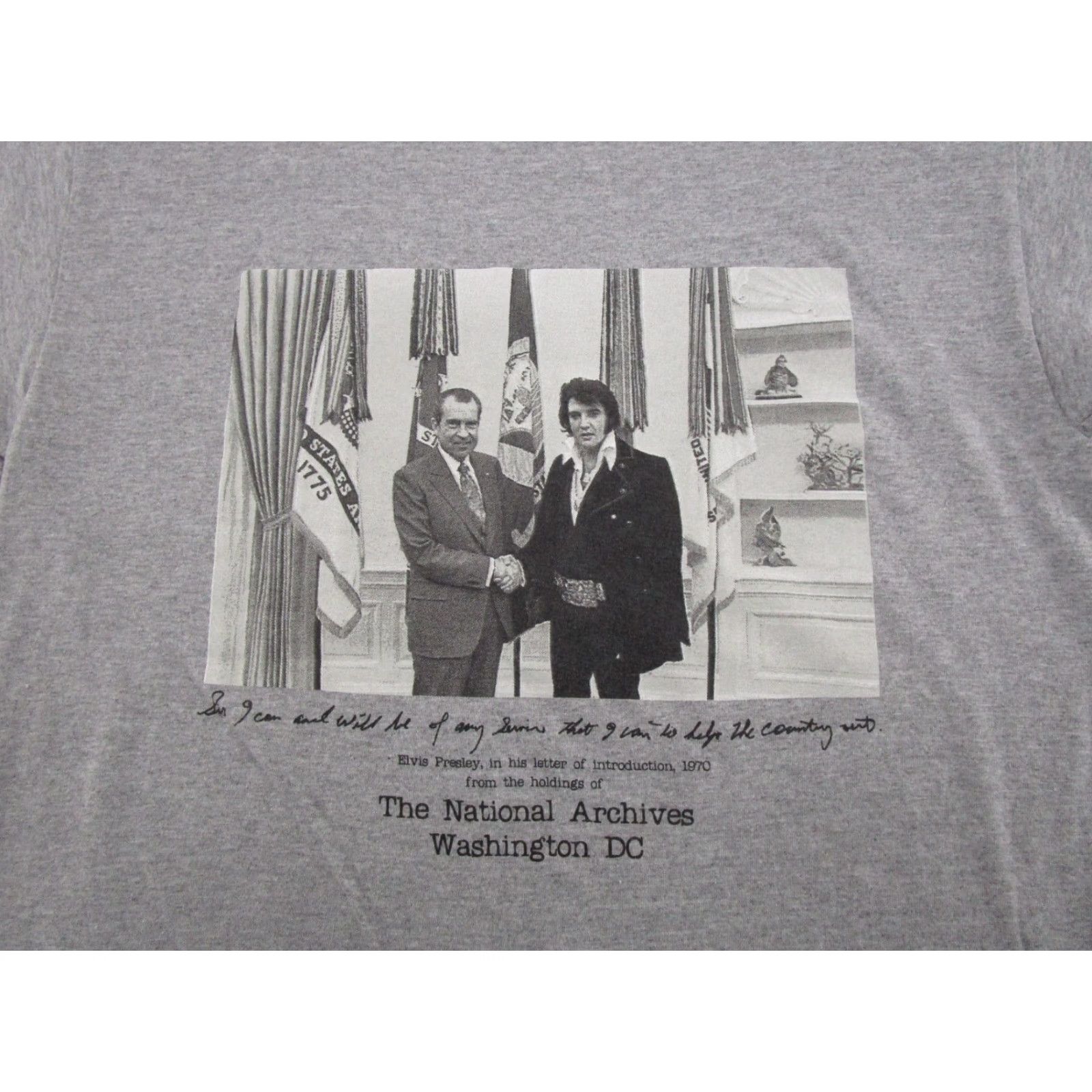 Gildan Elvis Presley With Richard Nixon -1970 Photo- National Archives Museum Size M T-Shirt Men Short Sleeve Crew Neck Gray XL Size US XL / EU 56 / 4 - 2 Thumbnail