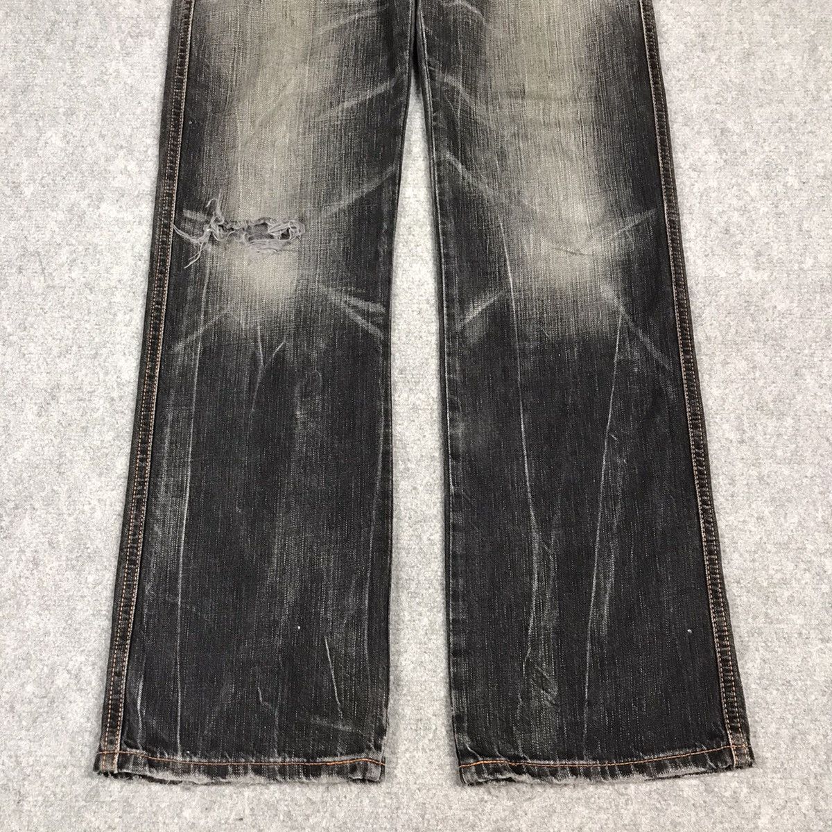 If Six Was Nine × Japanese Brand JAPAN STYLE DENIM BLACK FADED DISTRESSED PANTS Size US 28 / EU 44 - 2 Thumbnail