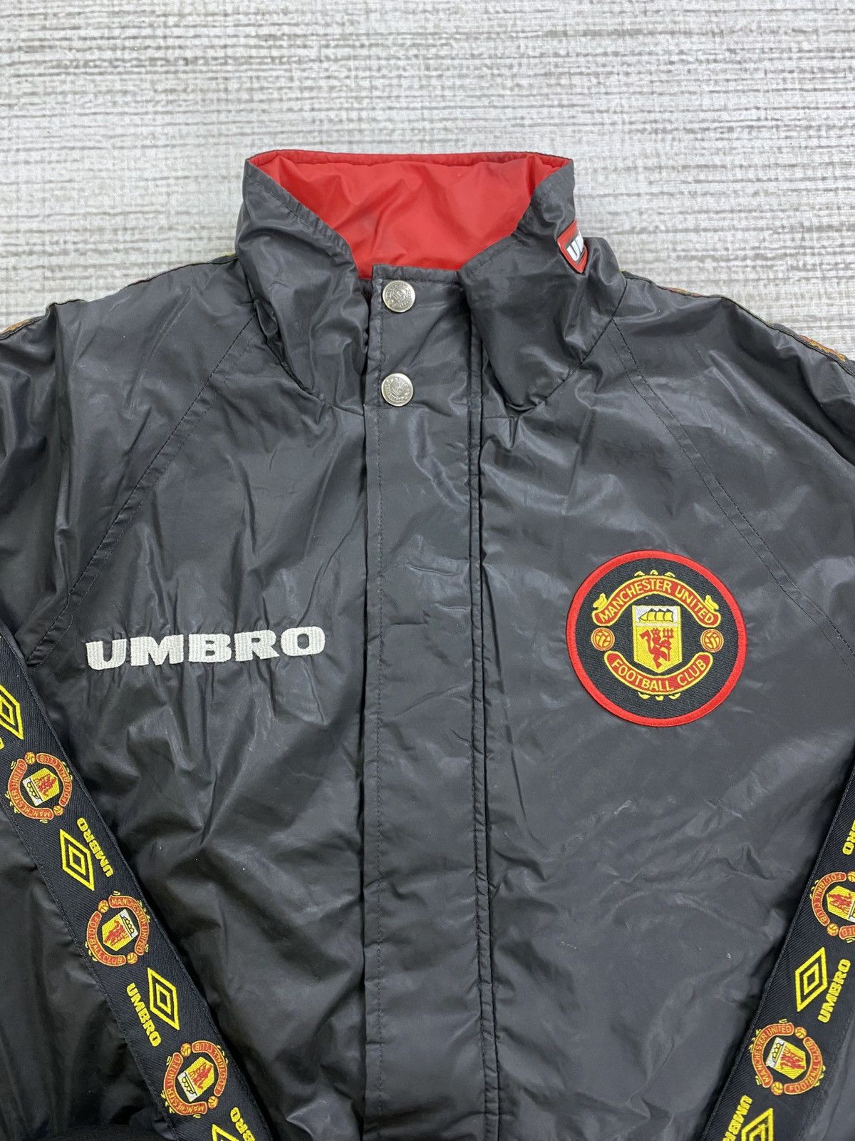 Umbro Vintage 90s Manchester United X Umbro Side Tape Jacket Size US XL / EU 56 / 4 - 6 Thumbnail