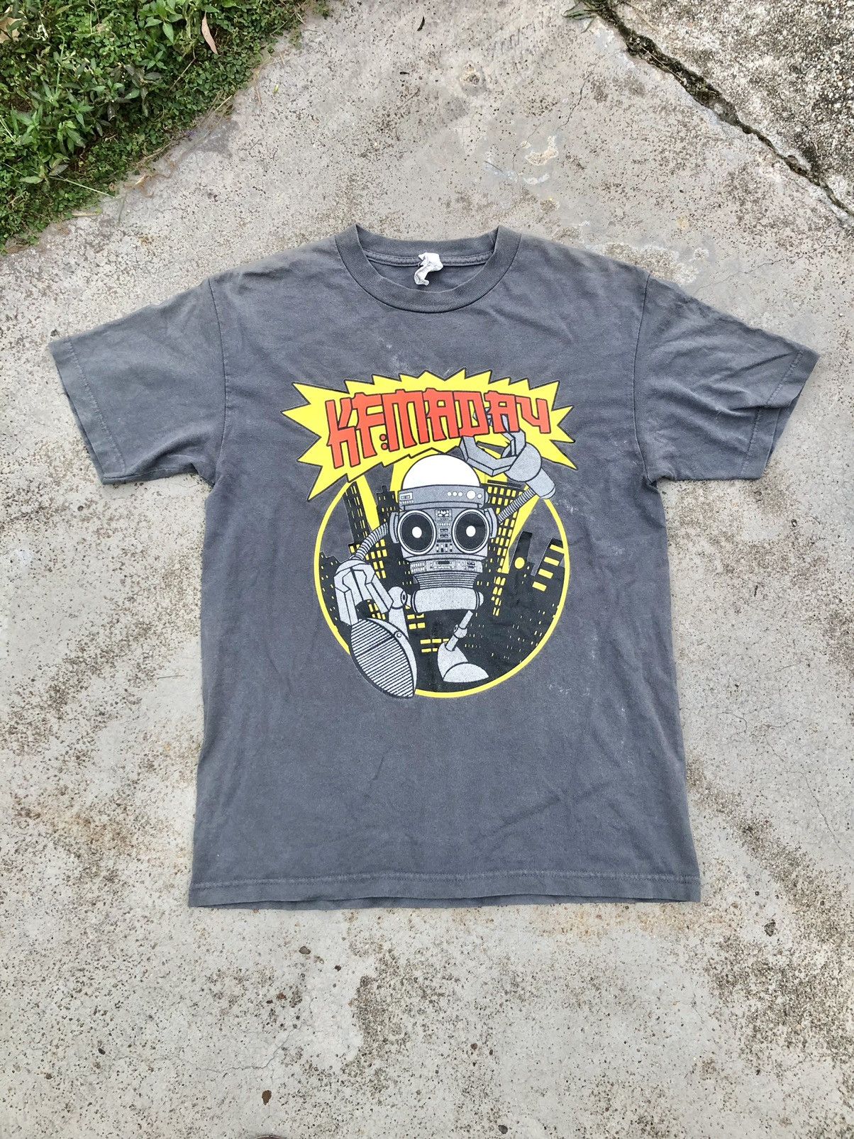 Band Tees VINTAGE 2010 FADED GREY KFMADAY TEE Size US M / EU 48-50 / 2 - 1 Thumbnail