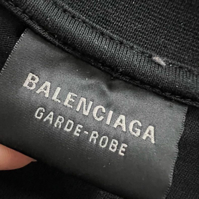 Balenciaga Balenciaga Black letter logo short sleeve Size US S / EU 44-46 / 1 - 2 Thumbnail