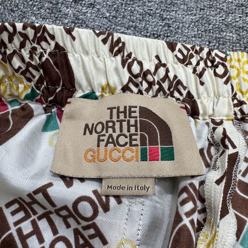 Gucci Gucci Tnf co-branded full-print mulberry silk shorts 2502-N Size US 34 / EU 50 - 8 Thumbnail
