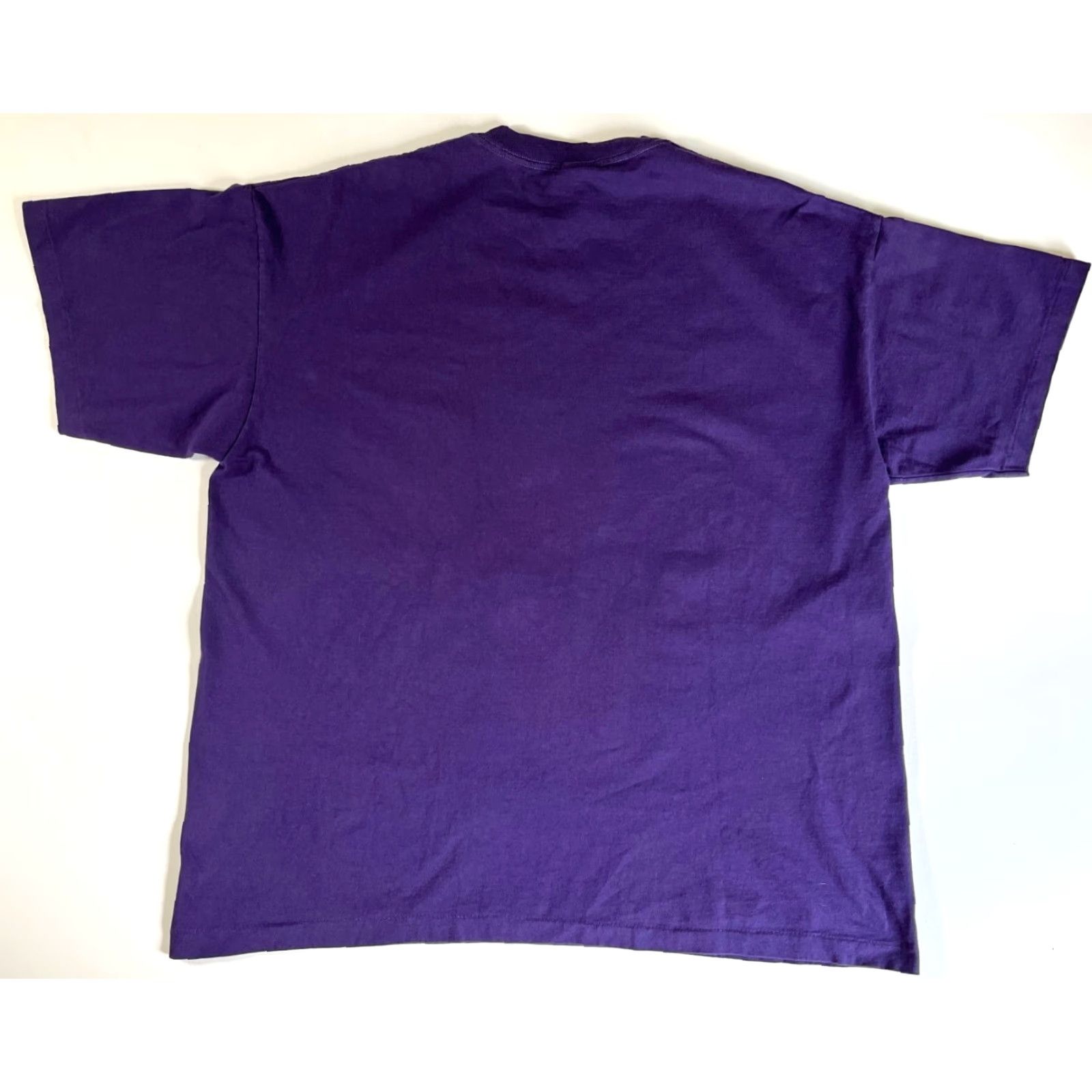 Vintage VINTAGE Six Flags Warner Bros Sylvester & Tweety T-Shirt Unisex Adults 2XL Purple 90s Shirt Size US XXL / EU 58 / 5 - 2 Thumbnail