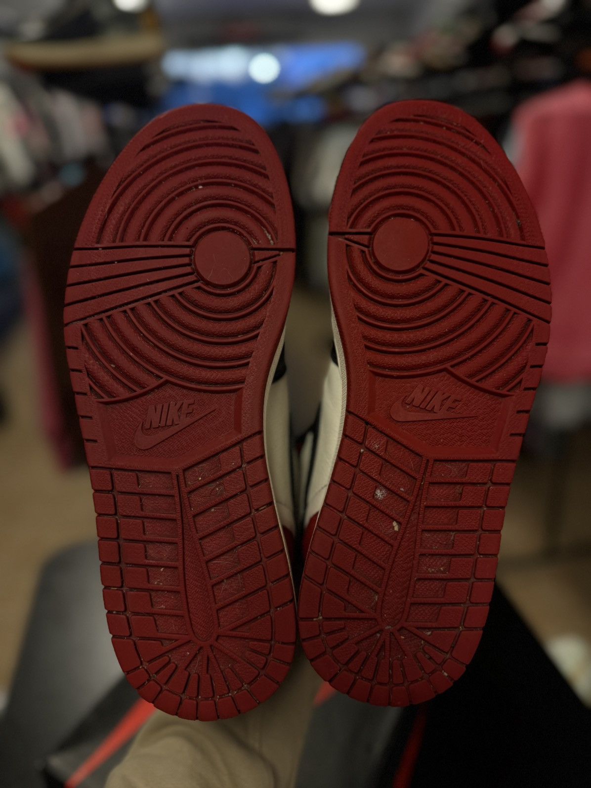 Jordan Brand × Nike Jordan 1 Bred Toe Size 11 Black Red Size 11 Pre Owned Size US 11 / EU 44 - 13 Thumbnail