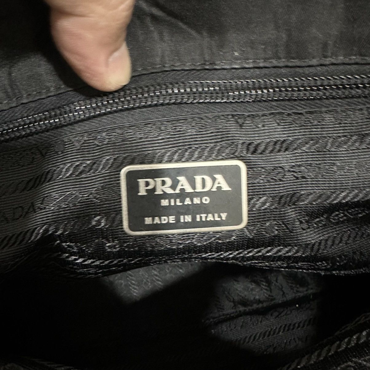 Prada AUTHENTIC PRADA NYLON TRIMMED LEATHER SHOULDER BAG Size ONE SIZE - 14 Thumbnail