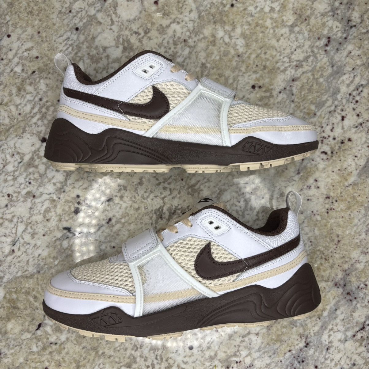 Nike × Travis Scott Size 10-Nike Zoom Field Jaxx Travis Scott Light Chocolate Size US 10 / EU 43 - 2 Thumbnail