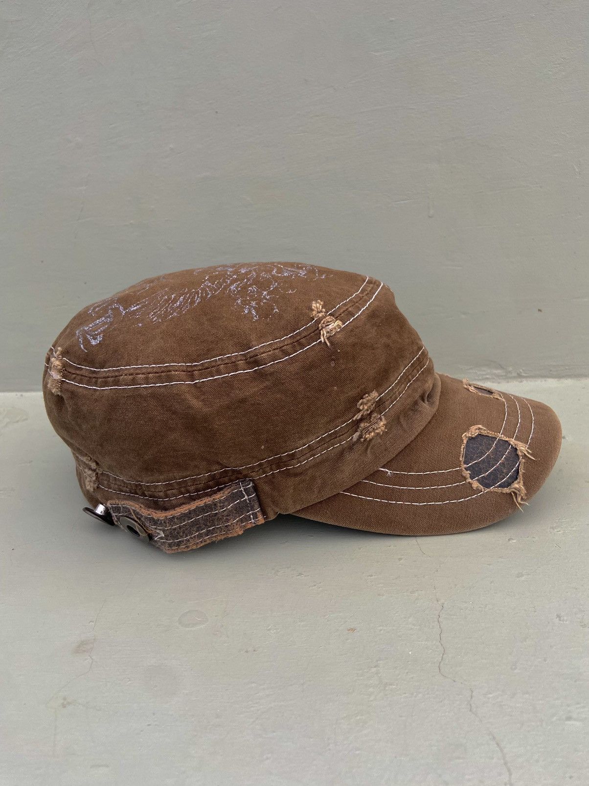 If Six Was Nine 2000s punk skulls ditsetressed ifsixwasnine patrol hat Size ONE SIZE - 7 Thumbnail