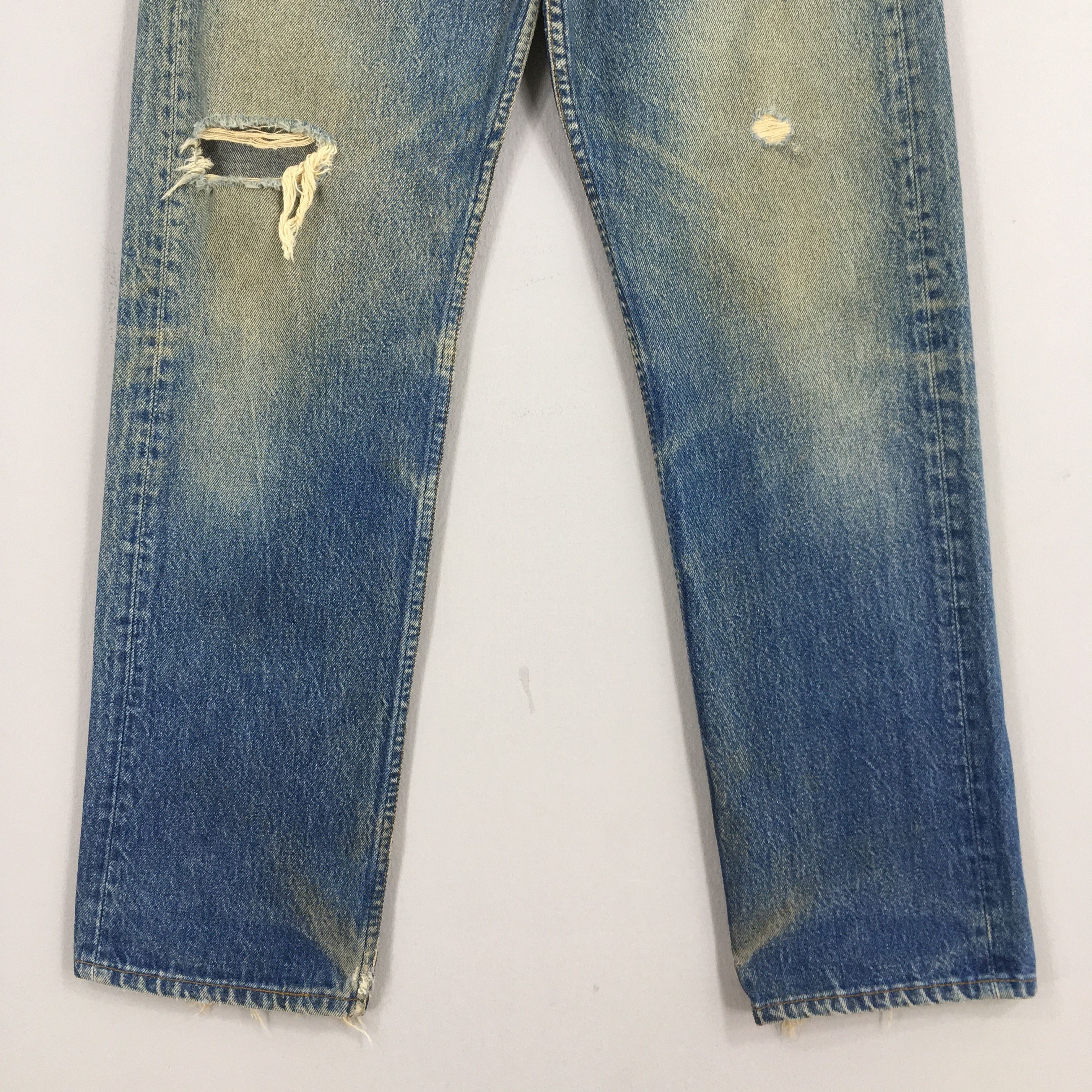 Levi's Size 28x27.5 Vintage 90s Levi's 501 Faded Blue Jeans S1419 Size US 28 / EU 44 - 4 Thumbnail