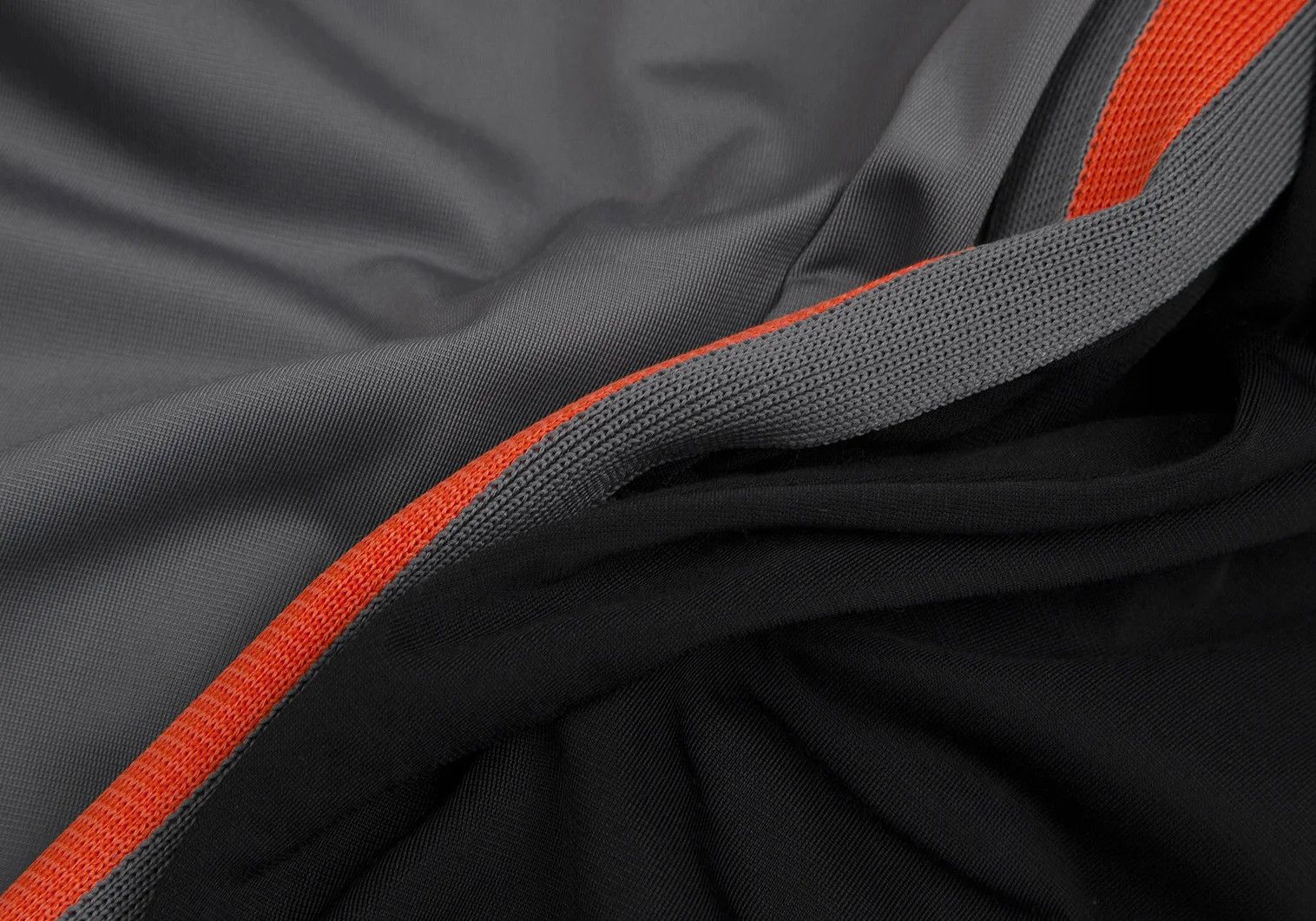 Emporio Armani Track Jacket with Contrast Panels in Black and Gray Size US L / EU 52-54 / 3 - 15 Thumbnail