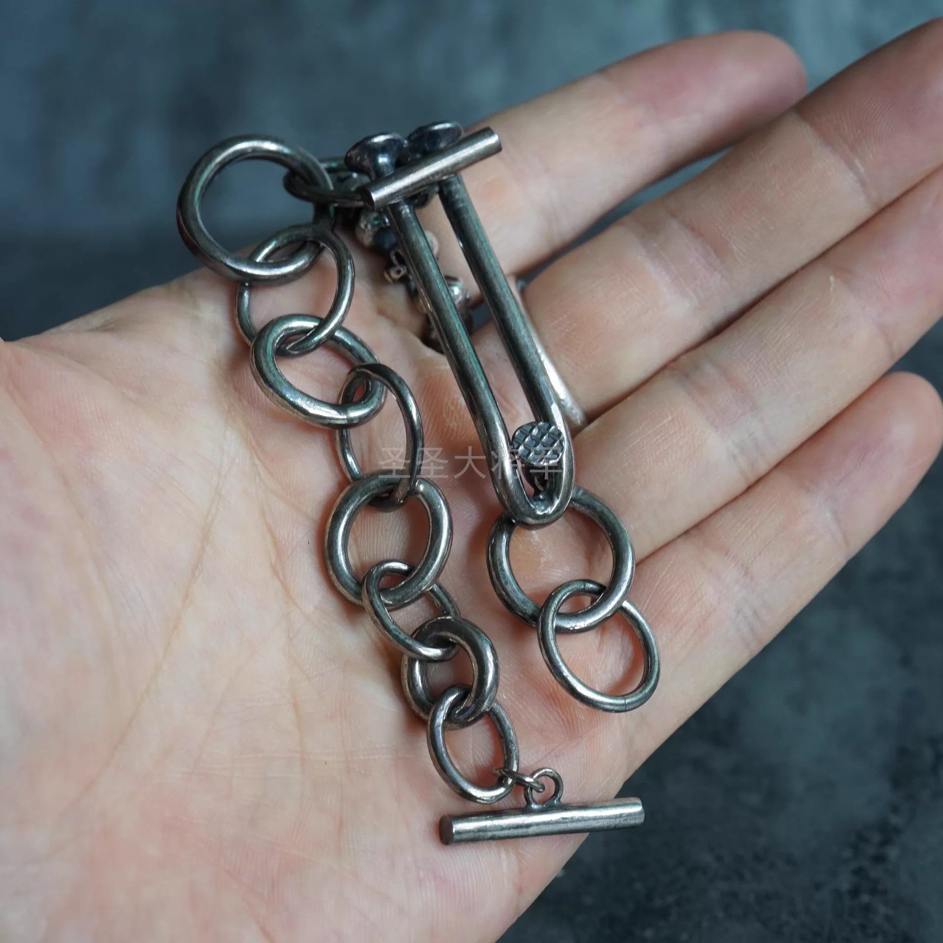 Guidi Guidi Distressed Double Nail Silver M-18 Bracelet Size ONE SIZE - 7 Thumbnail