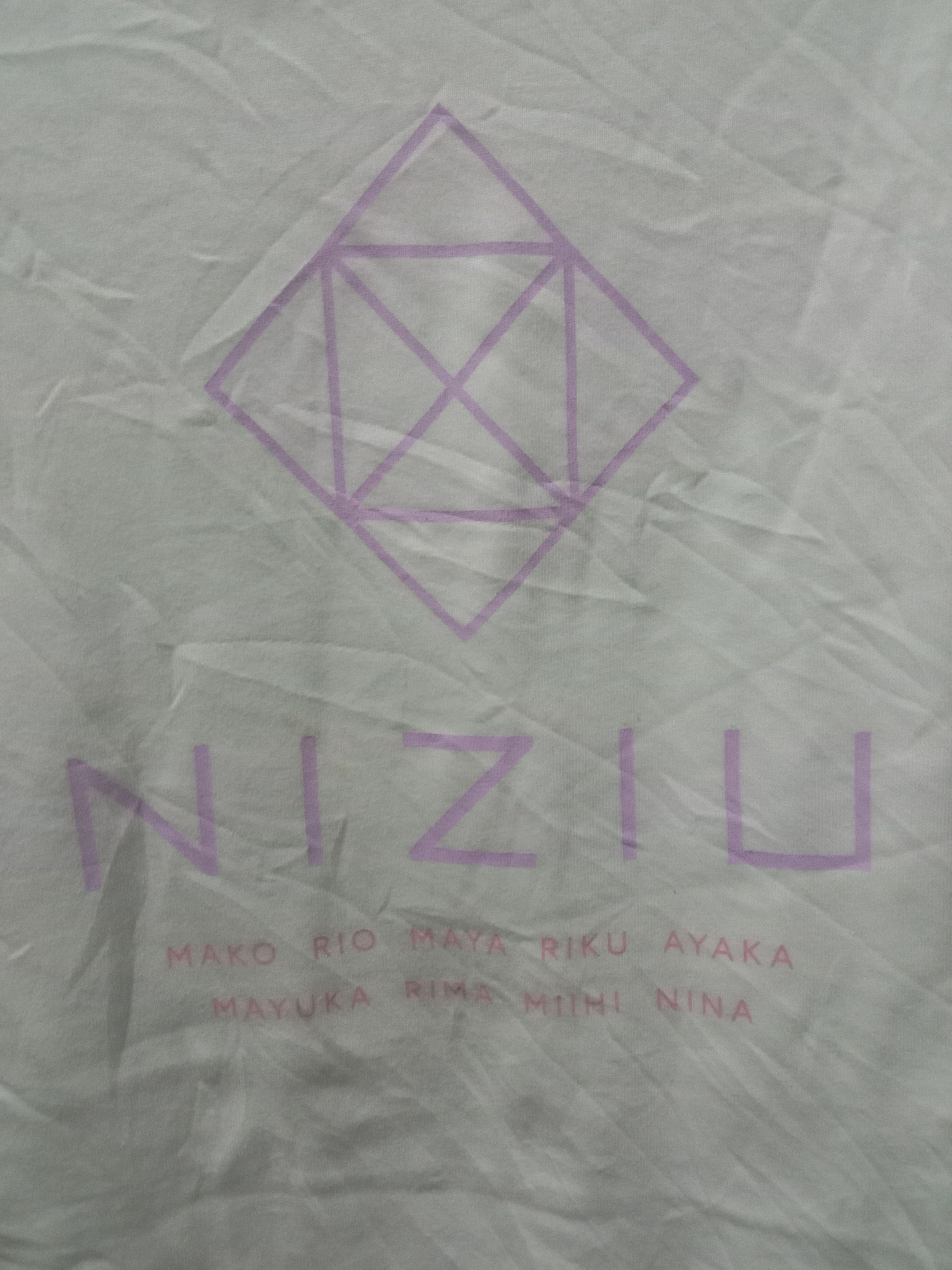 Japanese Brand T-shirt Girl band Korea Niziu Original Size L fit XL Size US XL / EU 56 / 4 - 2 Thumbnail