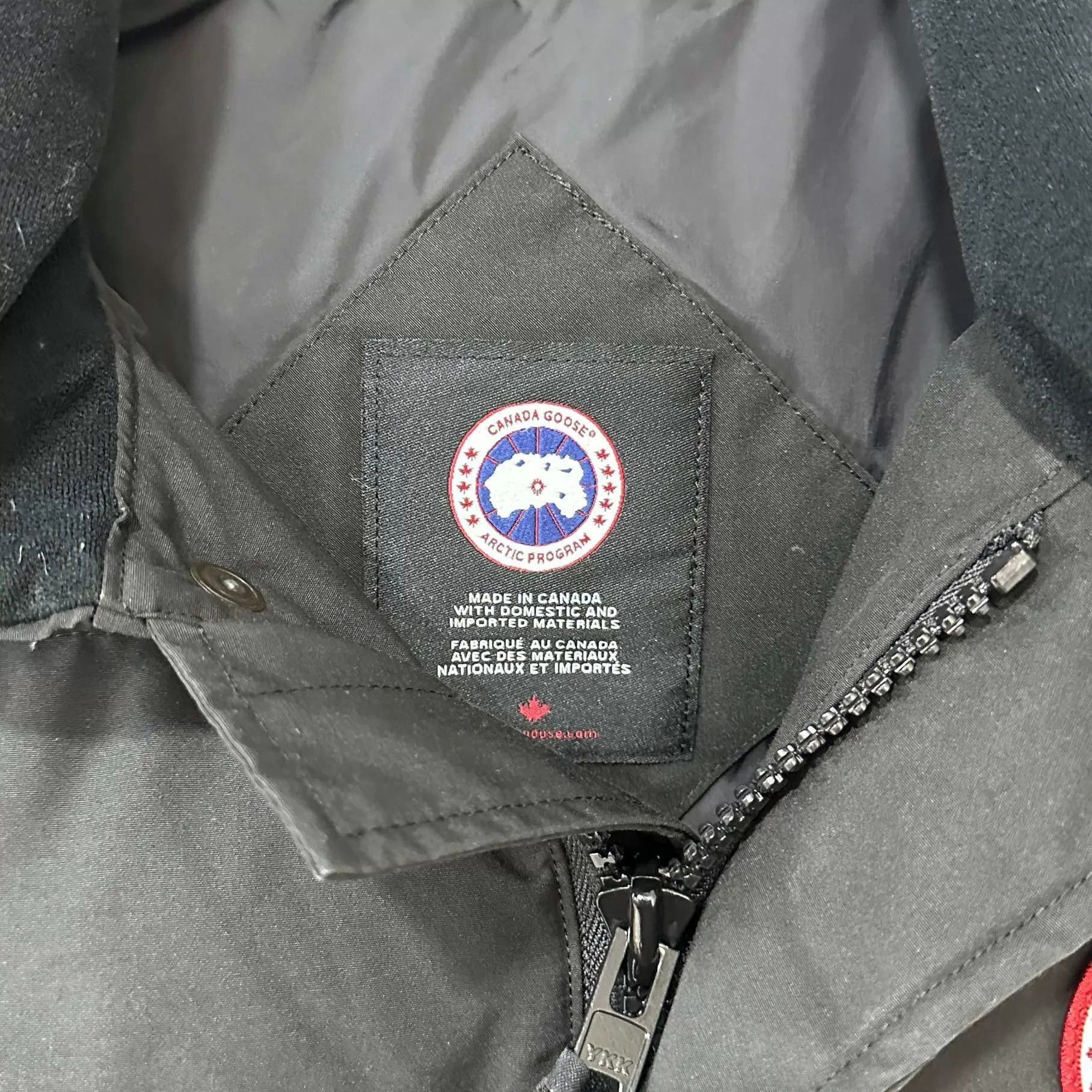 Canada Goose Canada Goose Black Logo Down Vest S Size US S / EU 44-46 / 1 - 5 Thumbnail
