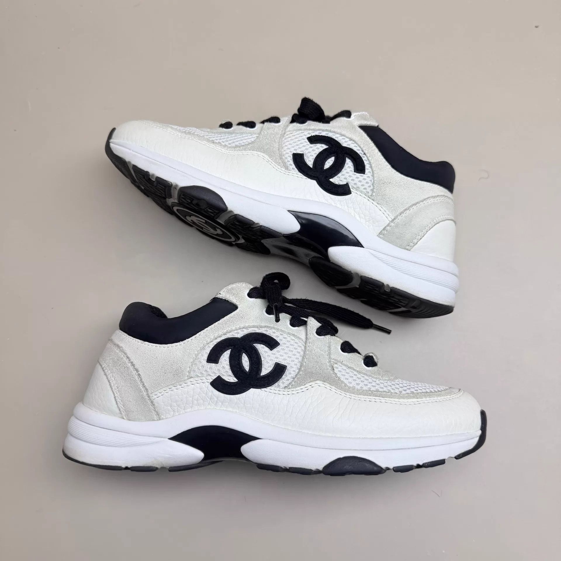 Chanel CHANEL CC Panda Strap Sneakers 36.5 Size US 6 / IT 36 - 4 Thumbnail