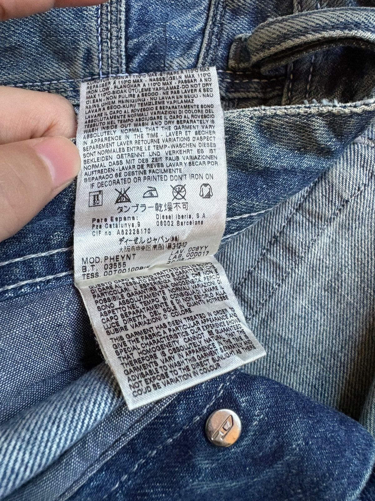 Diesel Vintage Diesel Faded Blue Wash Distressed Baggy Jeans Size US 34 / EU 50 - 11 Thumbnail