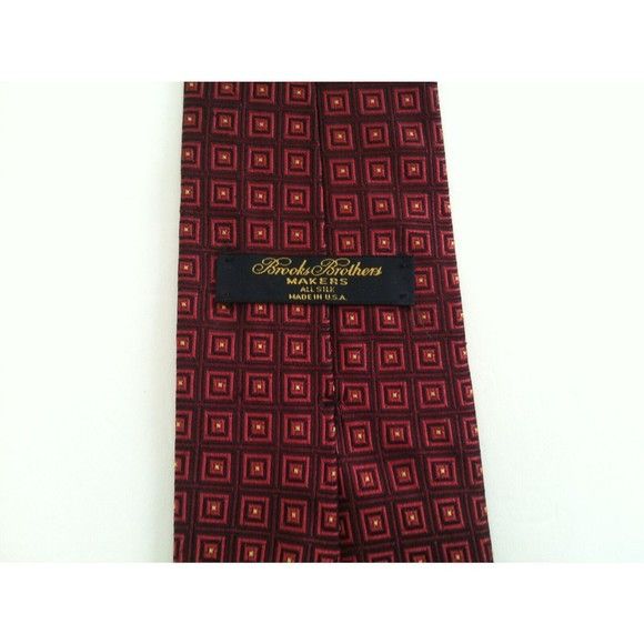 Brooks Brothers BROOKS BROTHERS MENS NEW BURGUNDY 100%SILK TIE WIDTH: 3 5/8" Size ONE SIZE - 2 Thumbnail