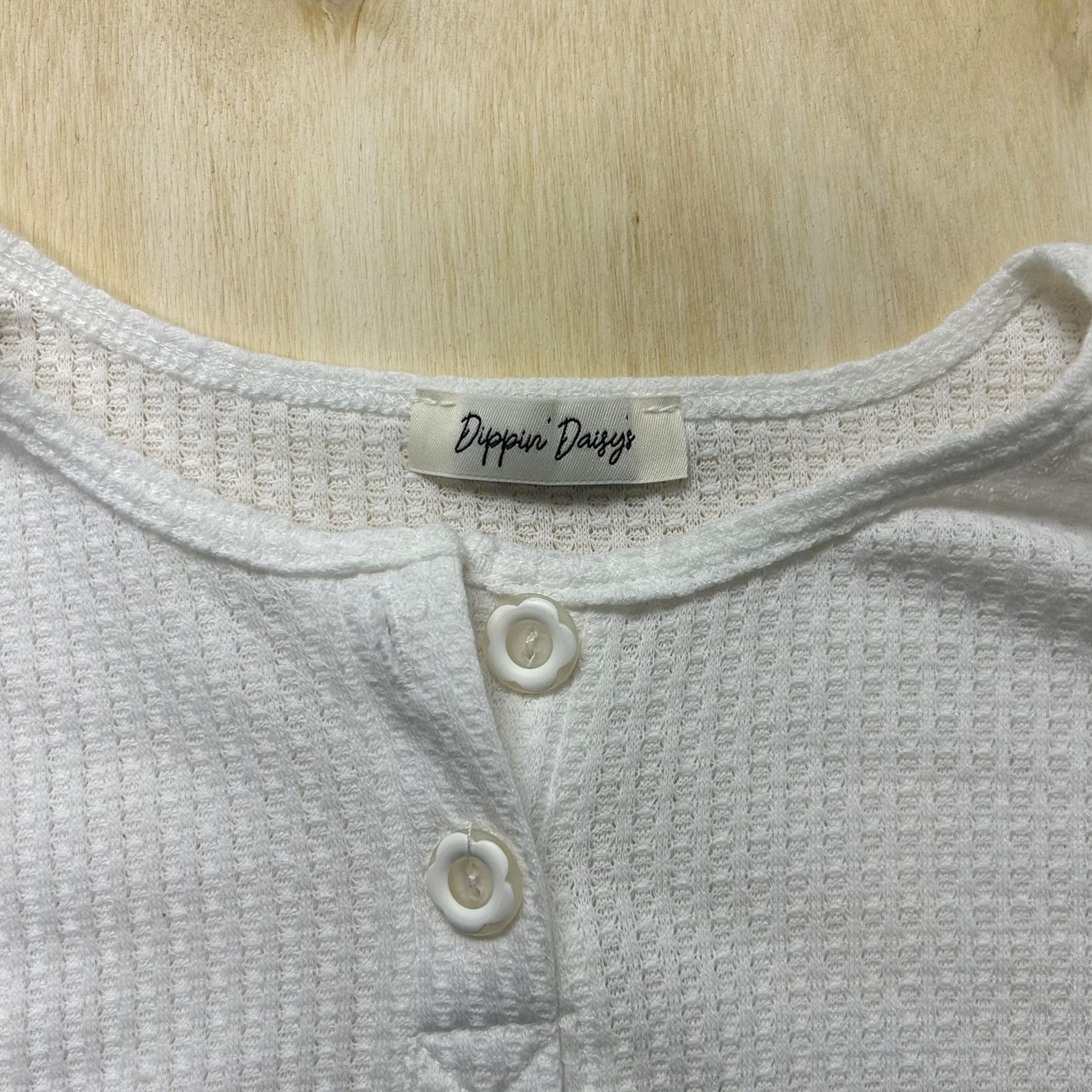 Vintage Dippin' Daisys Shirt Womens Cropped Long Sleeve Henley White Waffle T-Shirt M Size M / US 6-8 / IT 42-44 - 3 Thumbnail