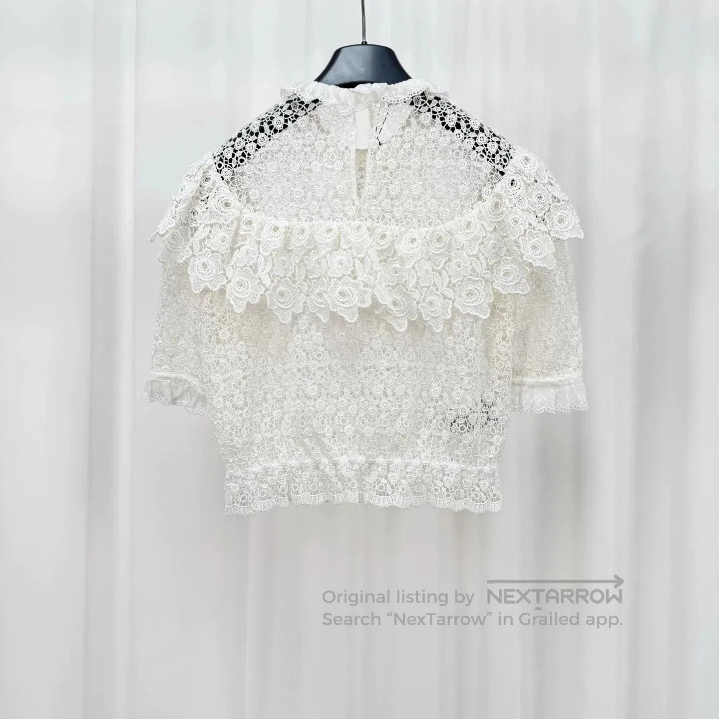 Miu Miu Miu Miu Lace Bow Top in White. Size US S / EU 44-46 / 1 - 2 Thumbnail