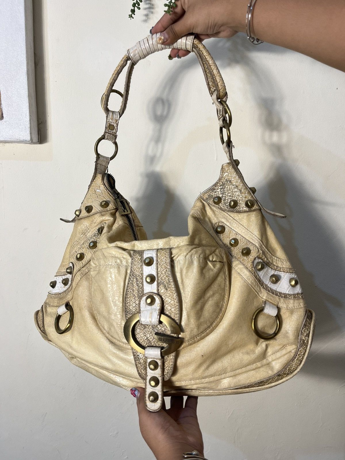 Guess Vtg guess big logo hobo bag Size ONE SIZE - 4 Thumbnail