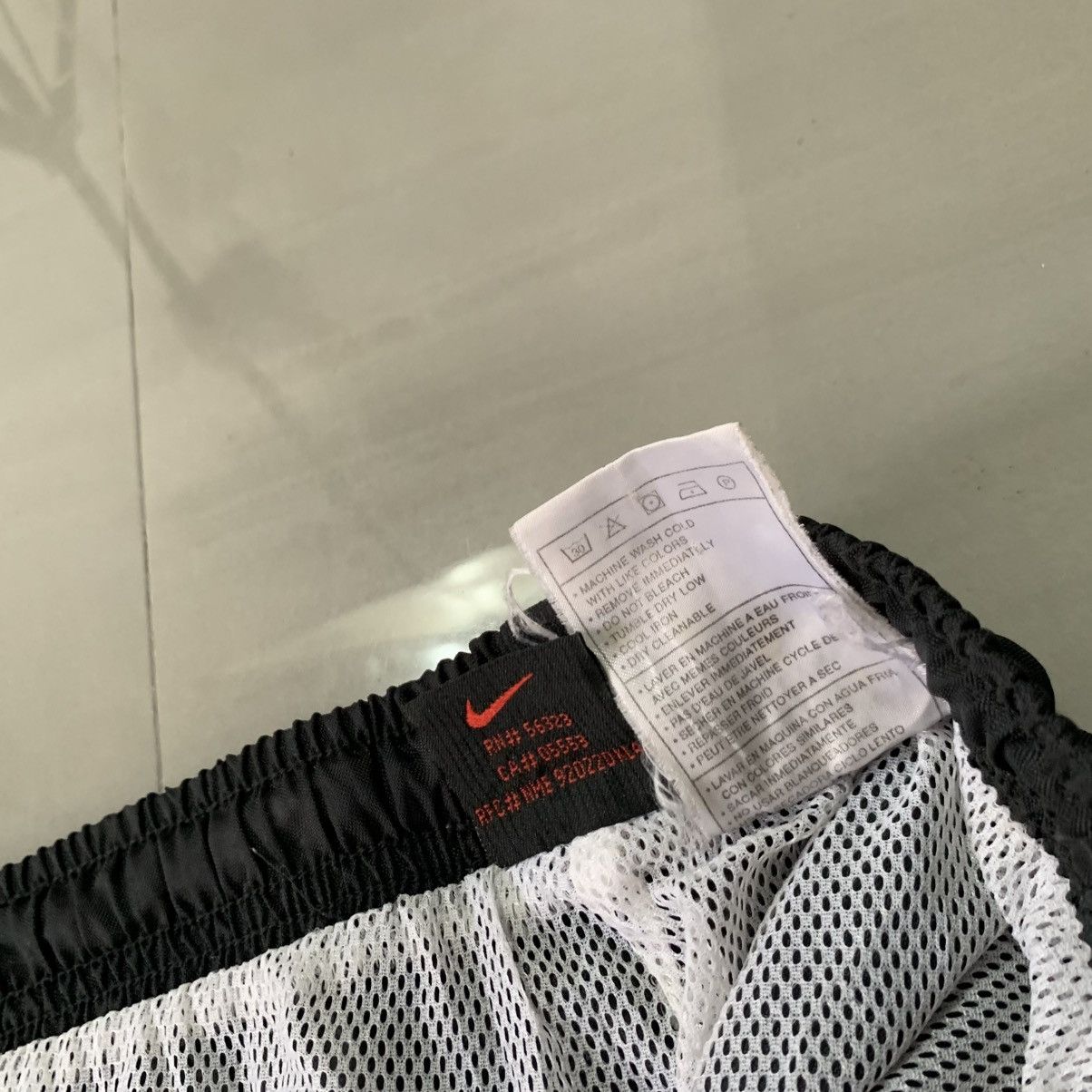Nike Rare Vintage Nike Track Pants Size US 33 - 5 Thumbnail