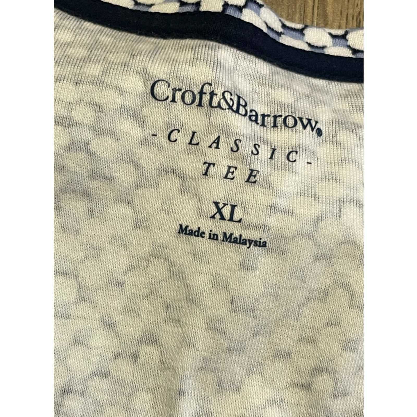 Croft & Barrow Croft & Barrow Shirt Women's XL Blue White Classic Tee V-neck Allover Print Size XL / US 12-14 / IT 48-50 - 5 Thumbnail