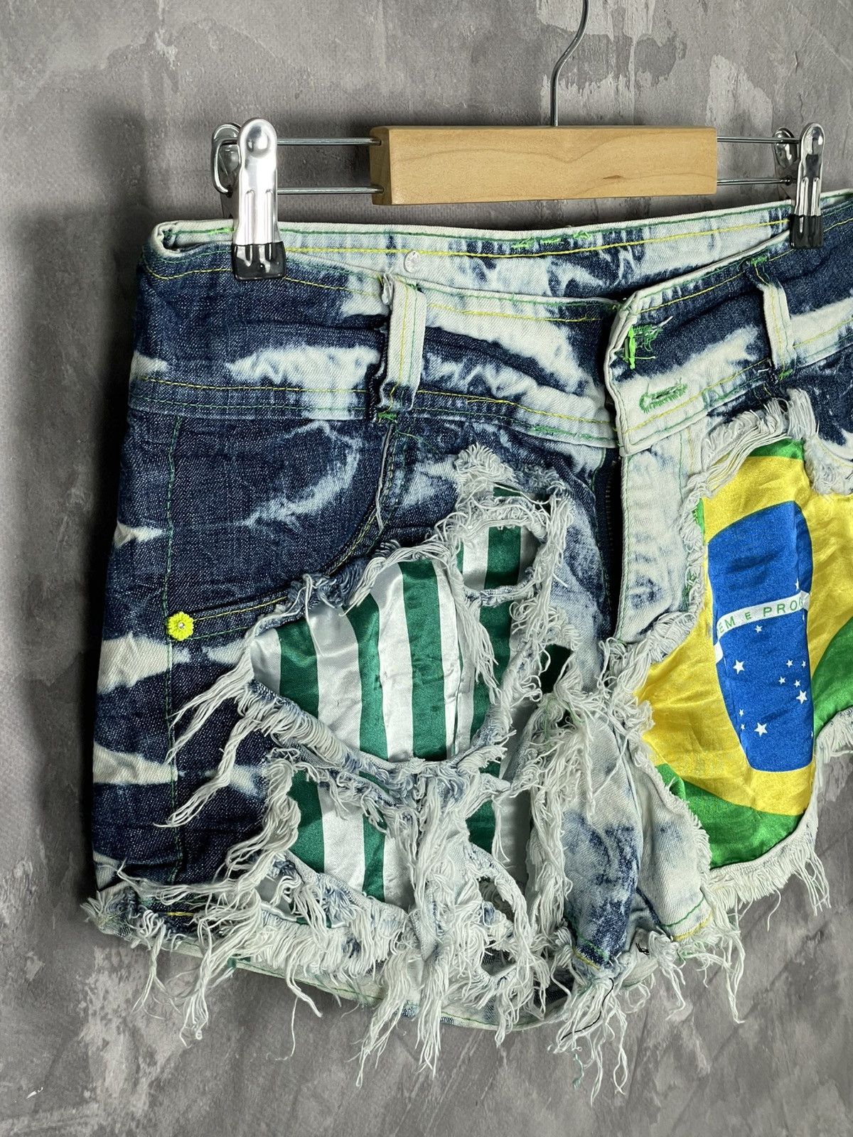 20471120 × Hysteric Glamour × Japanese Brand Y2K Hysteric Glamour Vibe Sexy Factory Distressed Shorts Size 30" / US 8 / IT 44 - 5 Thumbnail