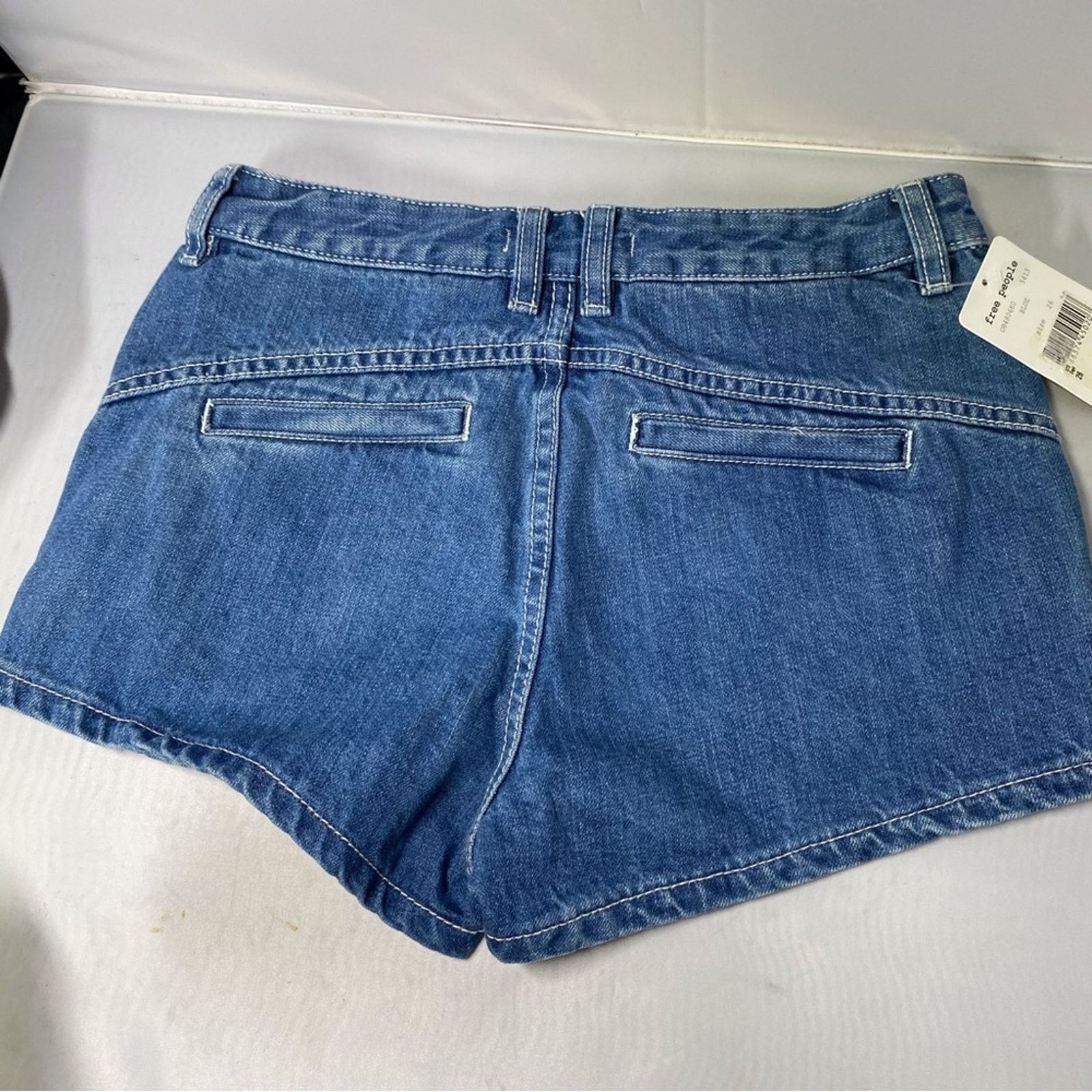 Free People Free People Sweet Surrender High Rise Eyelet Trimmed Denim Size 26" / US 2 / IT 38 - 3 Thumbnail
