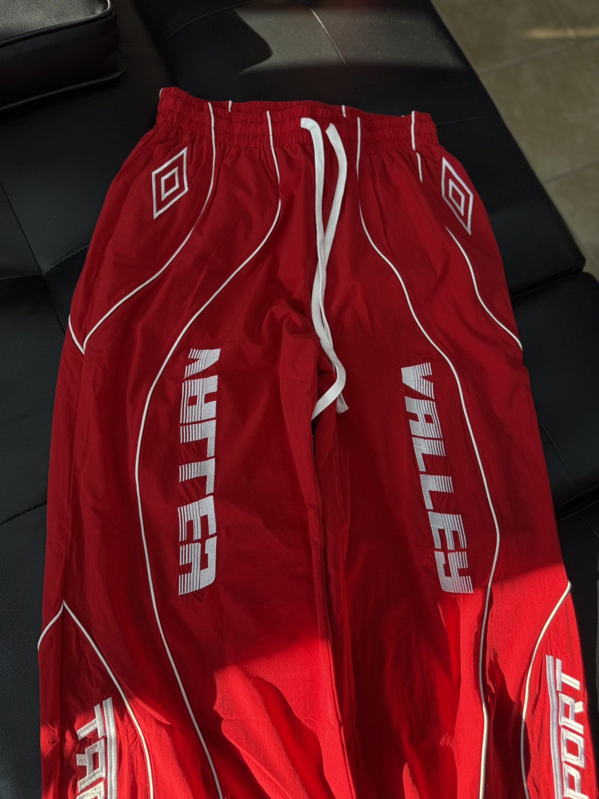 Vale Valley Red Baggy Shorts Brand New Size Small (NEW) Size US 30 / EU 46 - 5 Thumbnail