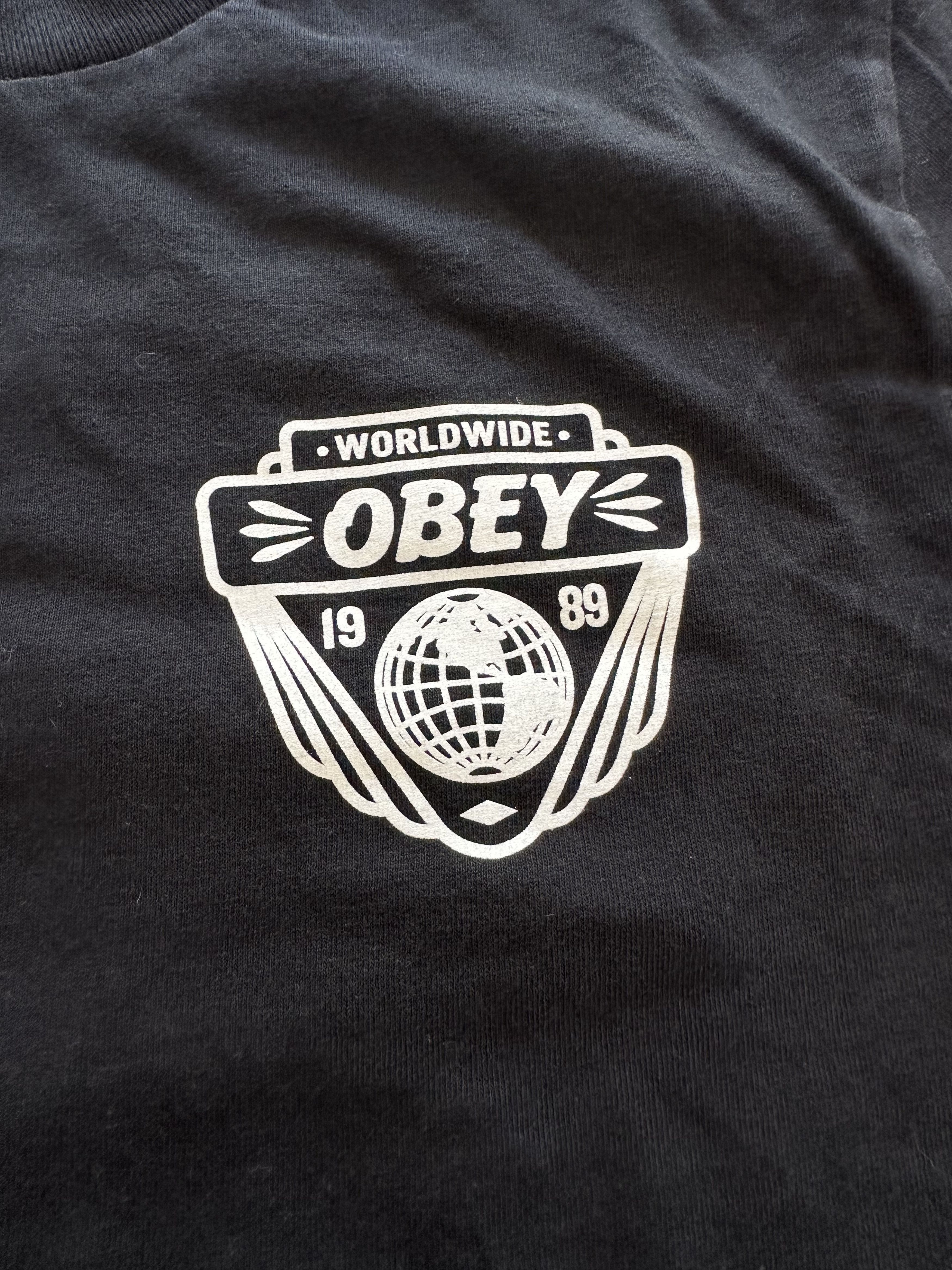 Obey Obey Black and White Vintage Graphic T-shirt Small Size US S / EU 44-46 / 1 - 2 Thumbnail