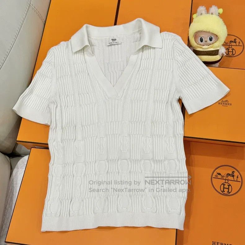 Hermes Hermes White collar knit short sleeve, mulberry silk and c Size M / US 6-8 / IT 42-44 - 1 Thumbnail