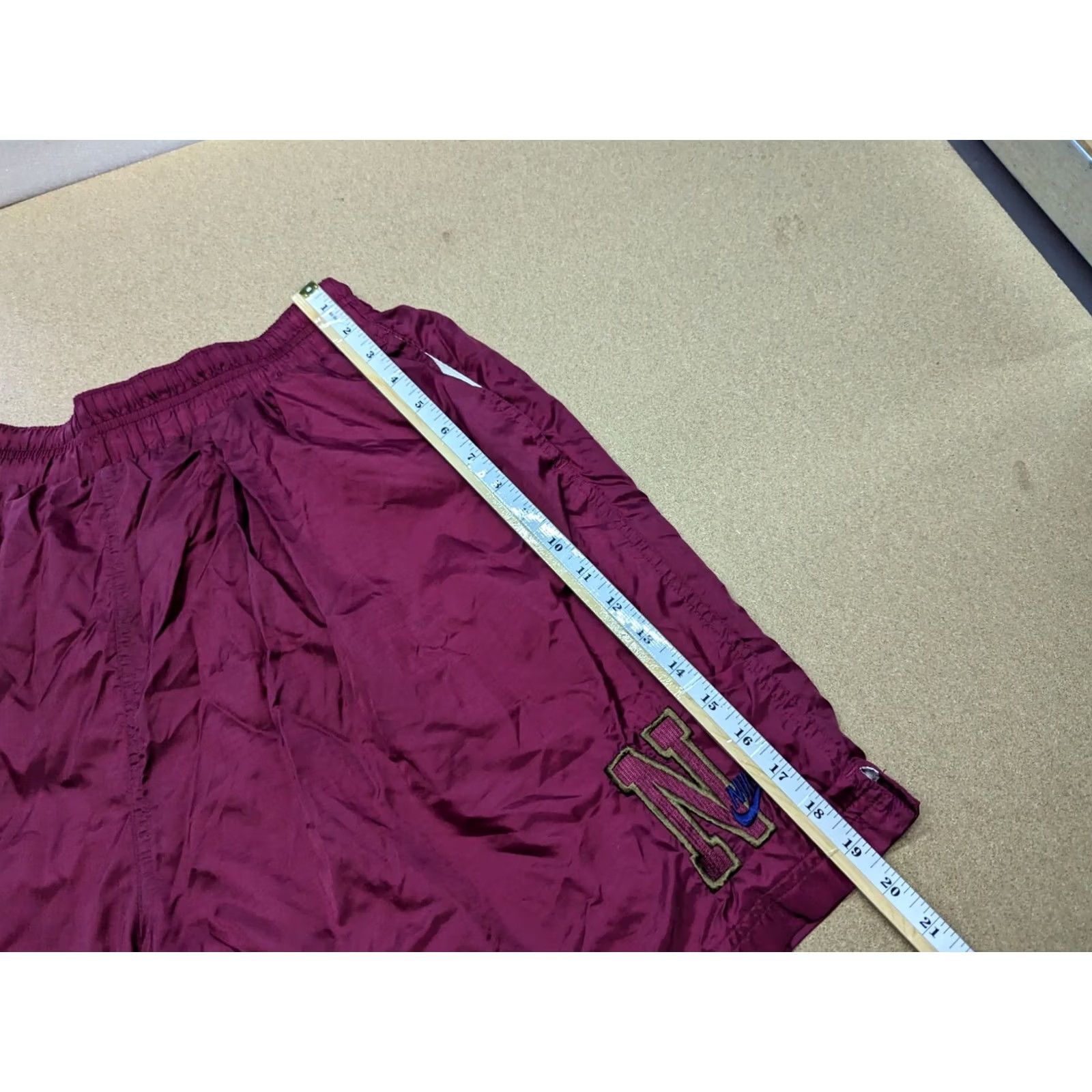 Nike Vintage Nike 80s Mens Shorts M Red Nylon Lined Athletic Quick Dry Drawstring Elastic Waist Sports Casual Shorts Mens Size US 29 - 4 Thumbnail