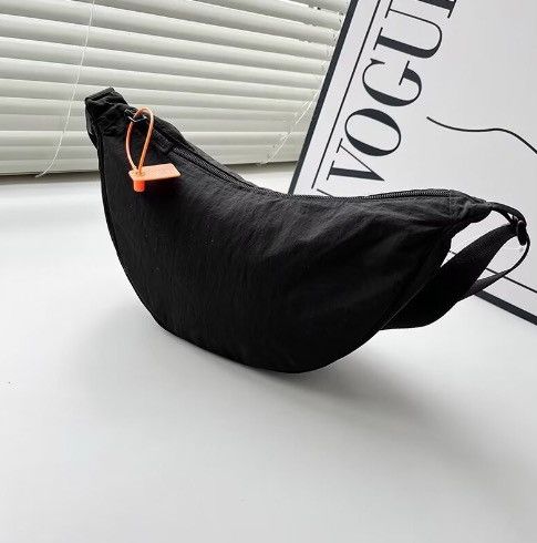 Japanese Brand Huskycat lightweight underarm dumpling bag Size ONE SIZE - 10 Thumbnail