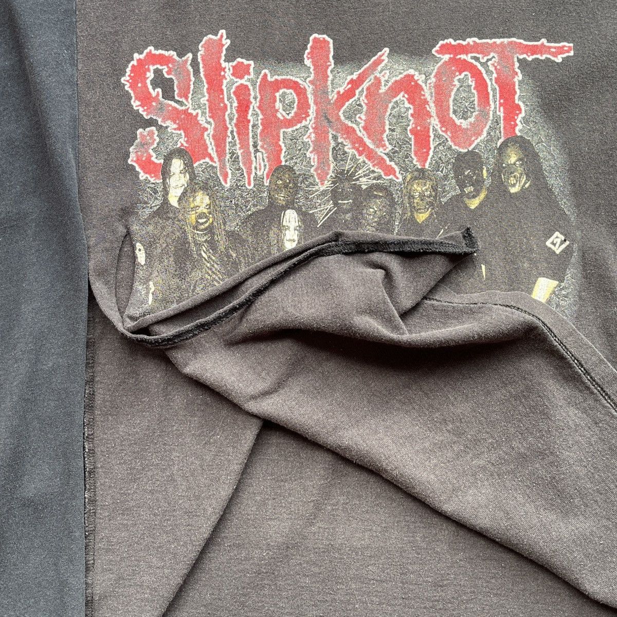 Slipknot VINTAGE CUSTOM SLIPKNOT TOUR 2005 FRONT BACK PRINTED TSHIRT Size US XL / EU 56 / 4 - 17 Thumbnail