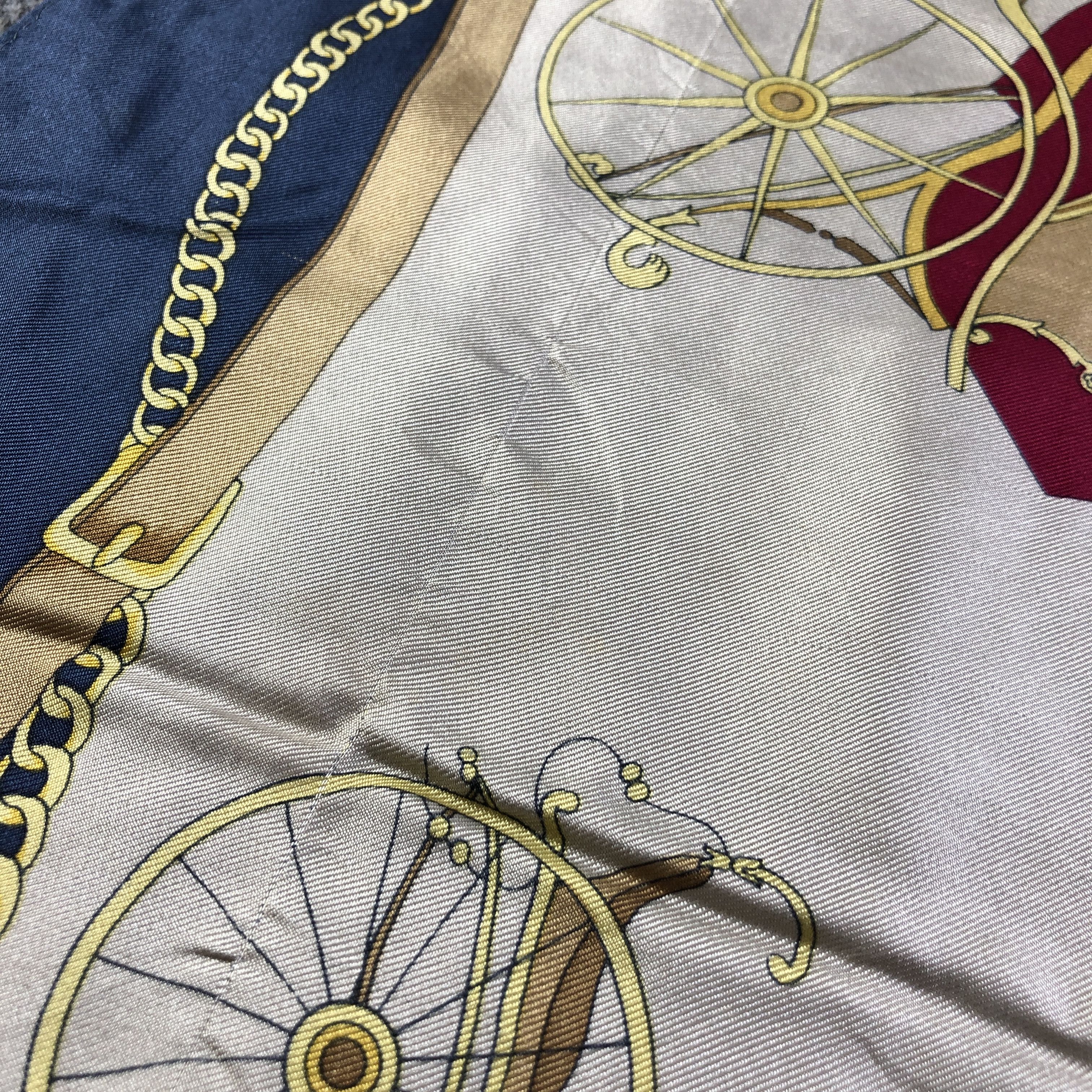 Japanese Brand Luxury Carriage Silk Scarf M1015 Size ONE SIZE - 8 Thumbnail