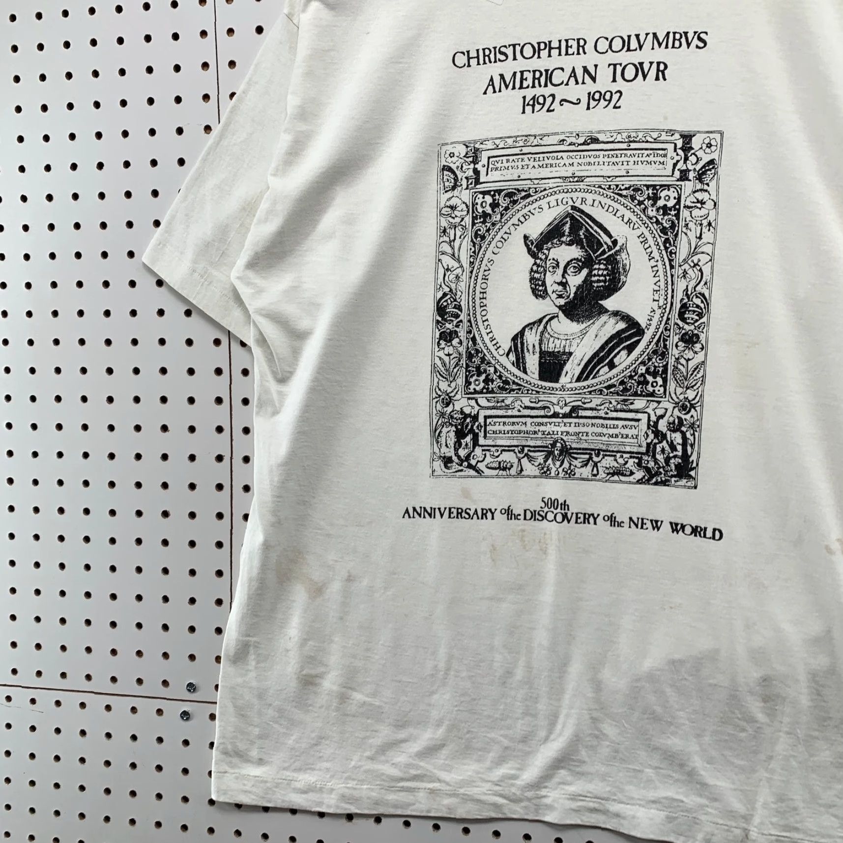 Vintage VINTAGE Christopher Columbus Shirt Mens L White Velero 1992 90s History Graphic Print T-Shirt Size US L / EU 52-54 / 3 - 3 Thumbnail