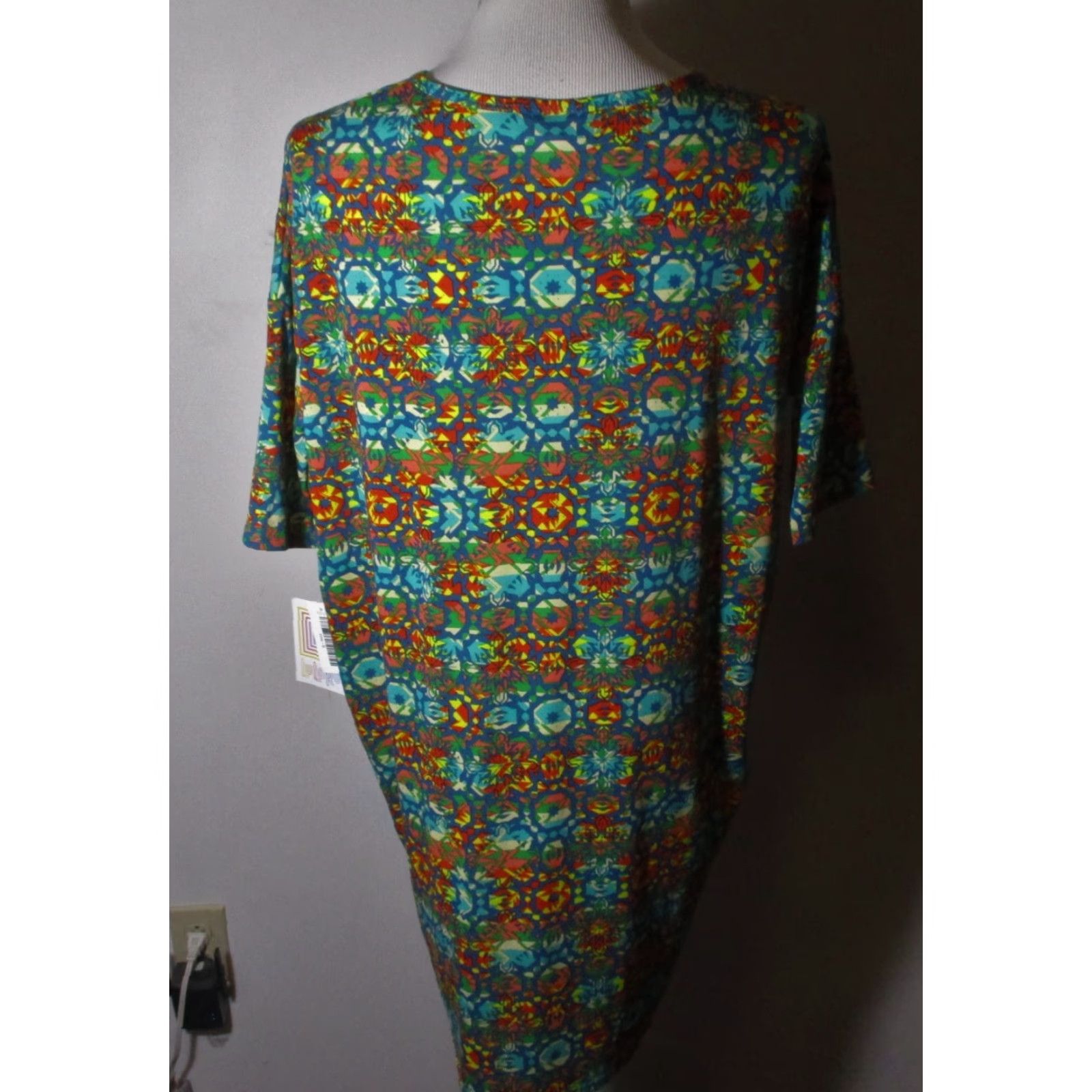 Vintage LULAROE Turquoise Pink Irma Short Sleeve Tunic Top S NWT Shirt Blouse Women's Tunic Size S / US 4 / IT 40 - 5 Thumbnail