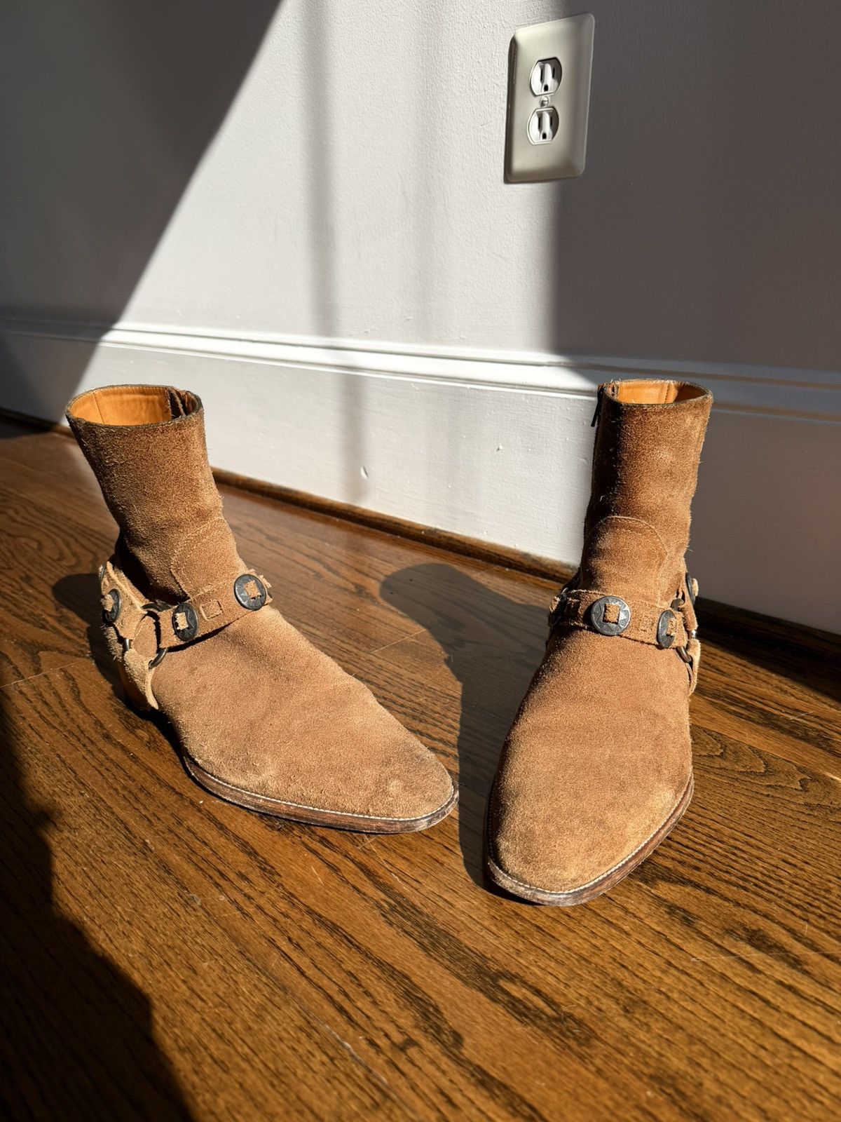 Saint Laurent Paris Saint Laurent Wyatt SS15 Concho Noisette suede