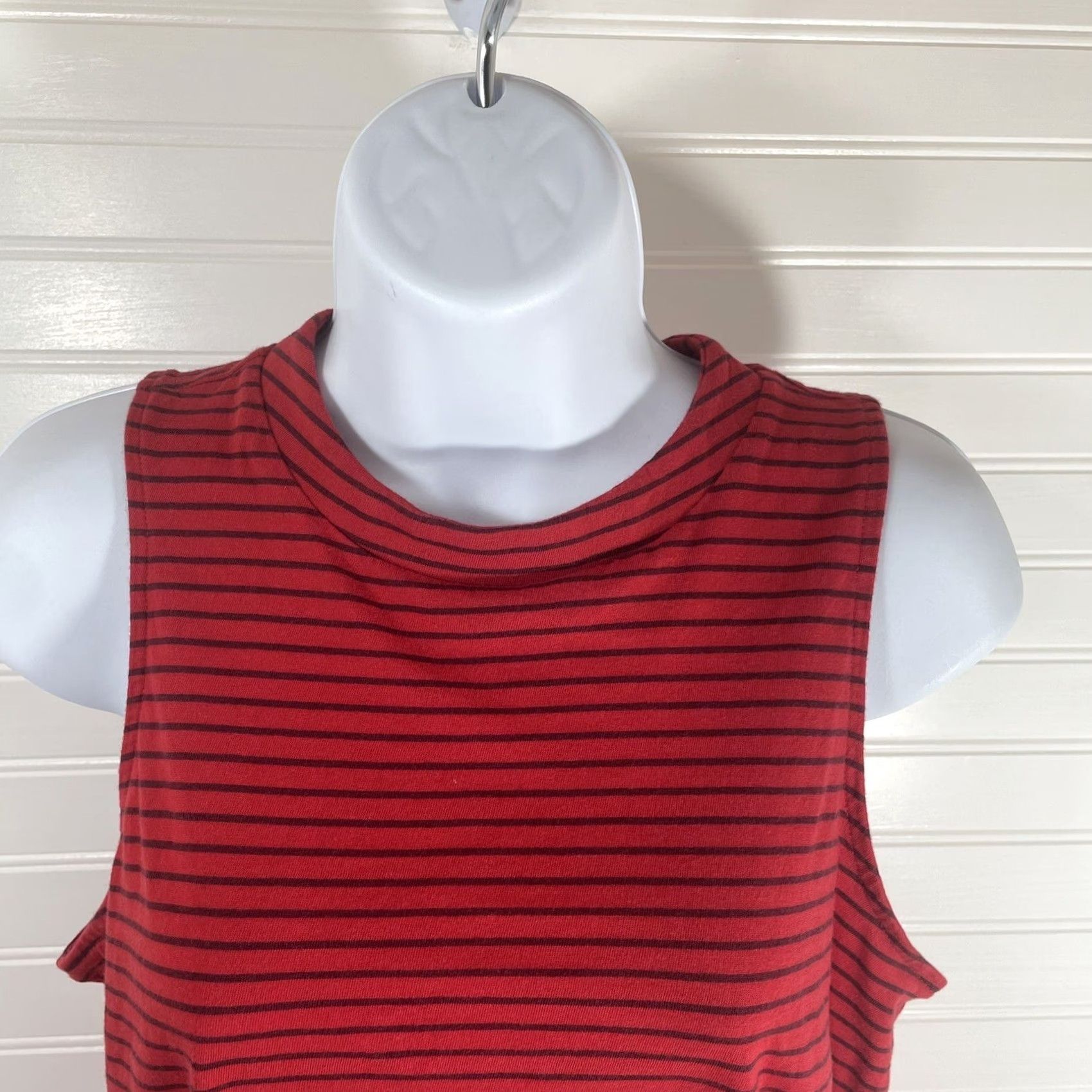Old Navy Old Navy Tank Top Women Small Mock Neck Red Black Striped Style#480720-03 Size S / US 4 / IT 40 - 3 Thumbnail